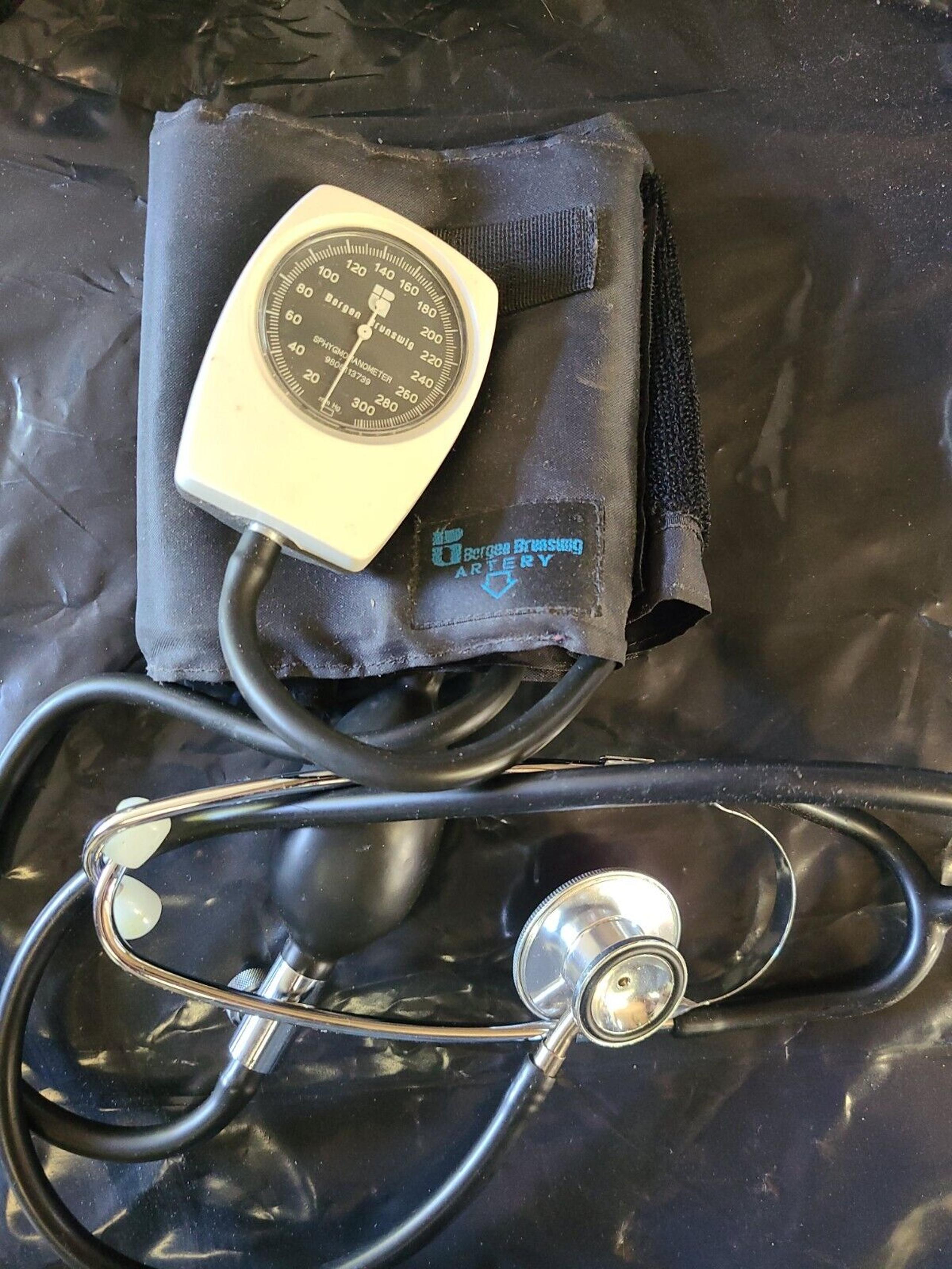 Vintage Bergen Brunswig Blood Pressure Cuff Kit