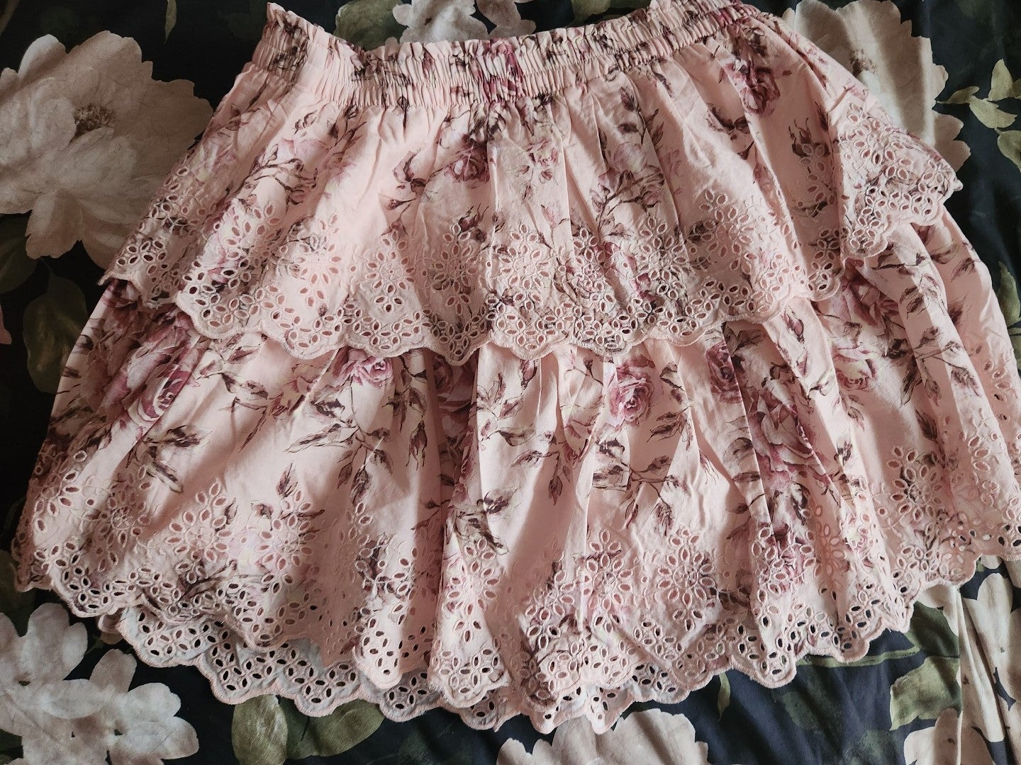 SkirtLoveShackFancy x Gap -Foral Flippy Skirt Size L