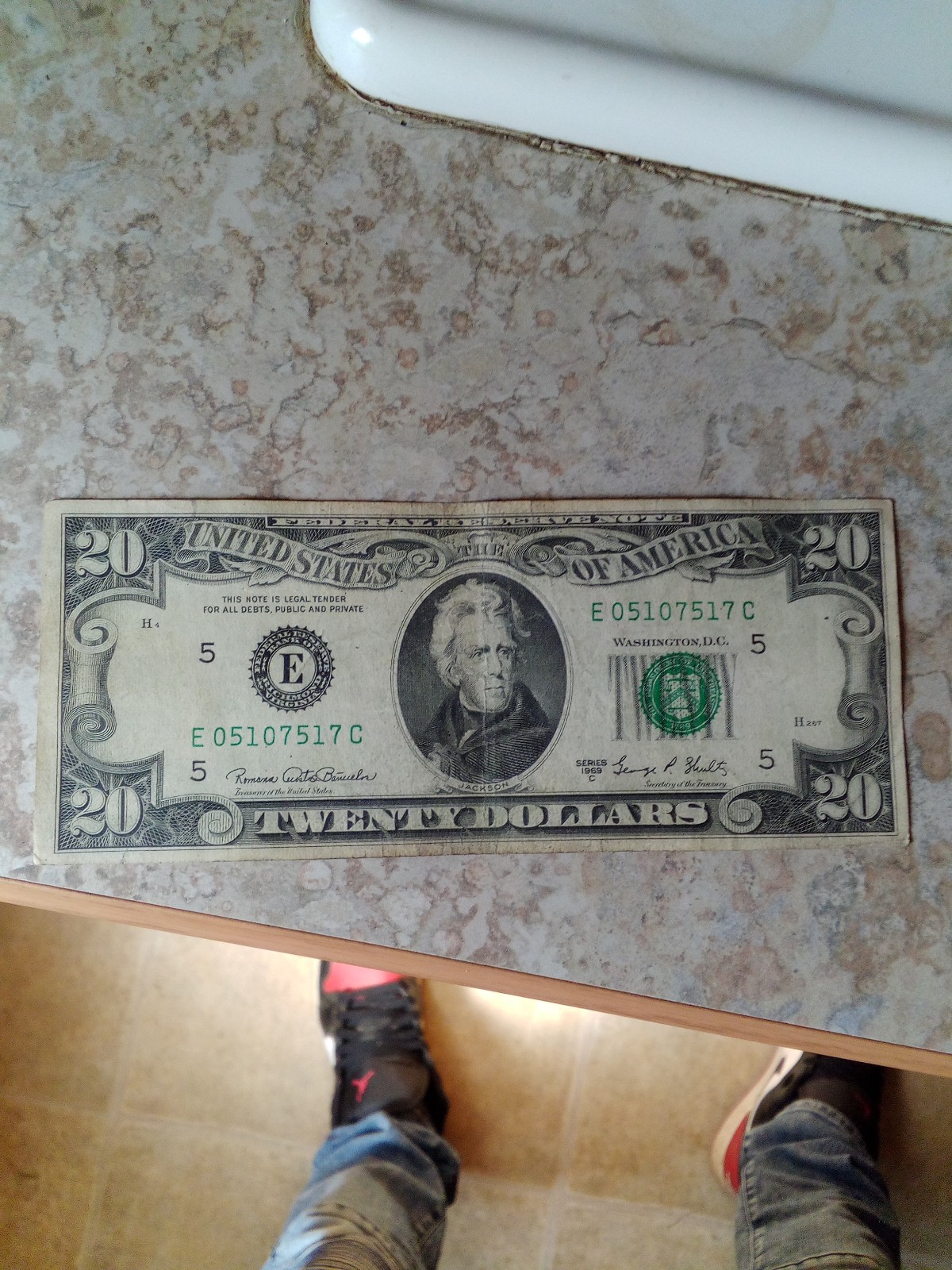 Old US paper money and fancy serial numbers