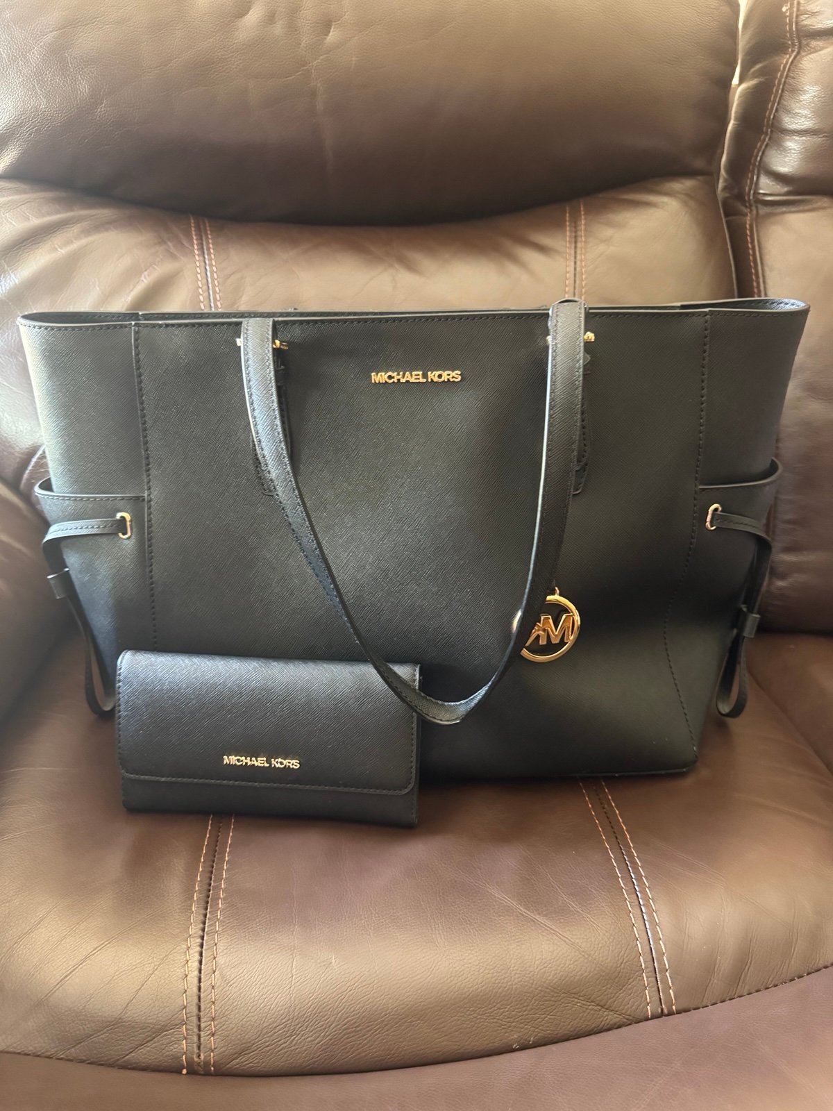 Black Michael Kors Purse Tote Bag With Matching Wallet