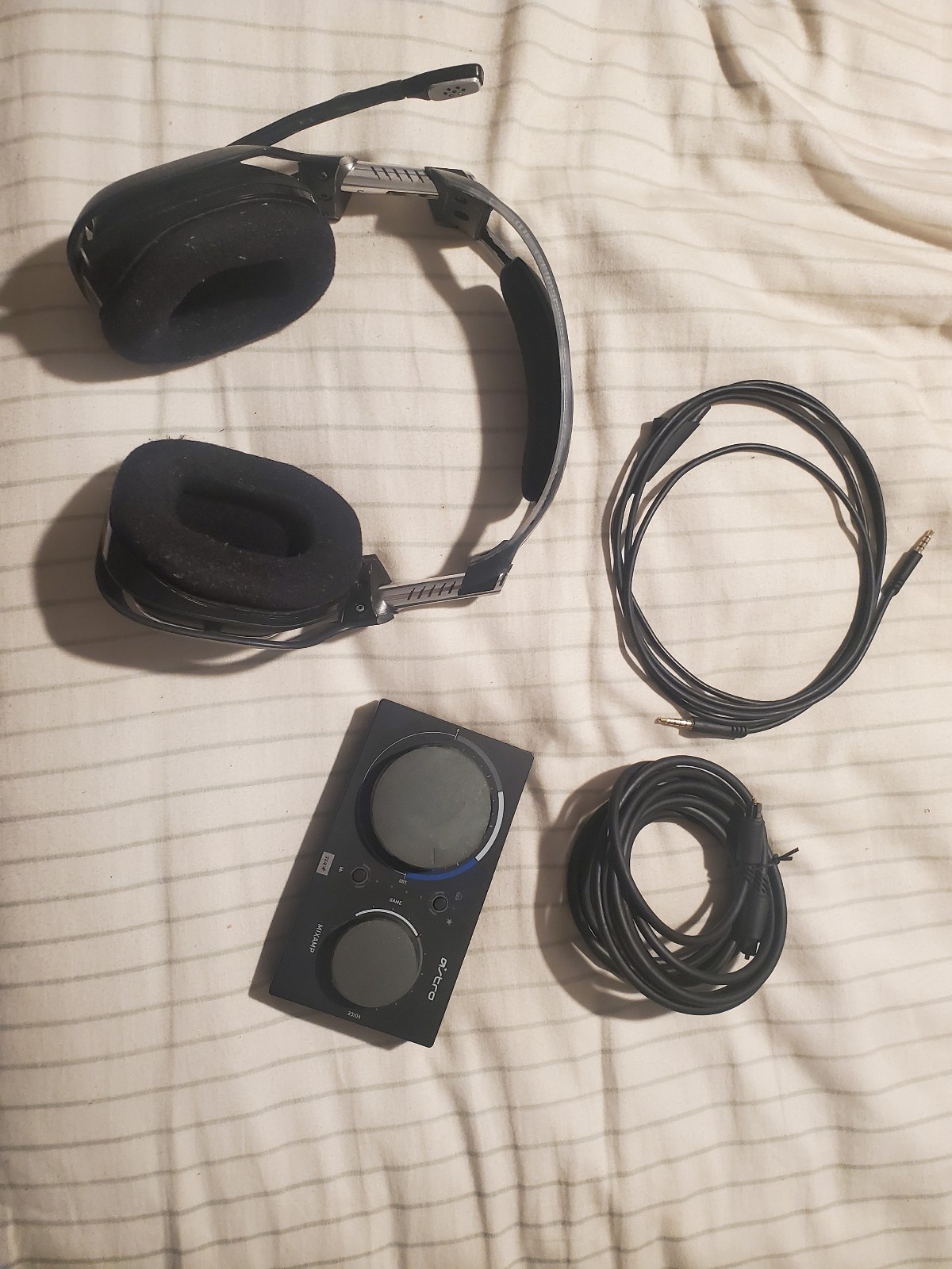Astro Gaming - A40 TR Wired Stereo Over-the-Ear Gaming Headset for PS4-5 or PC