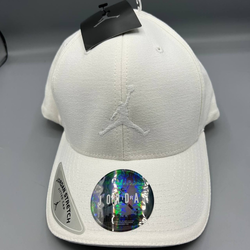 Air Jordan Hat Men Small-Medium White Jumpman Stretch Fitted Cap New S-M