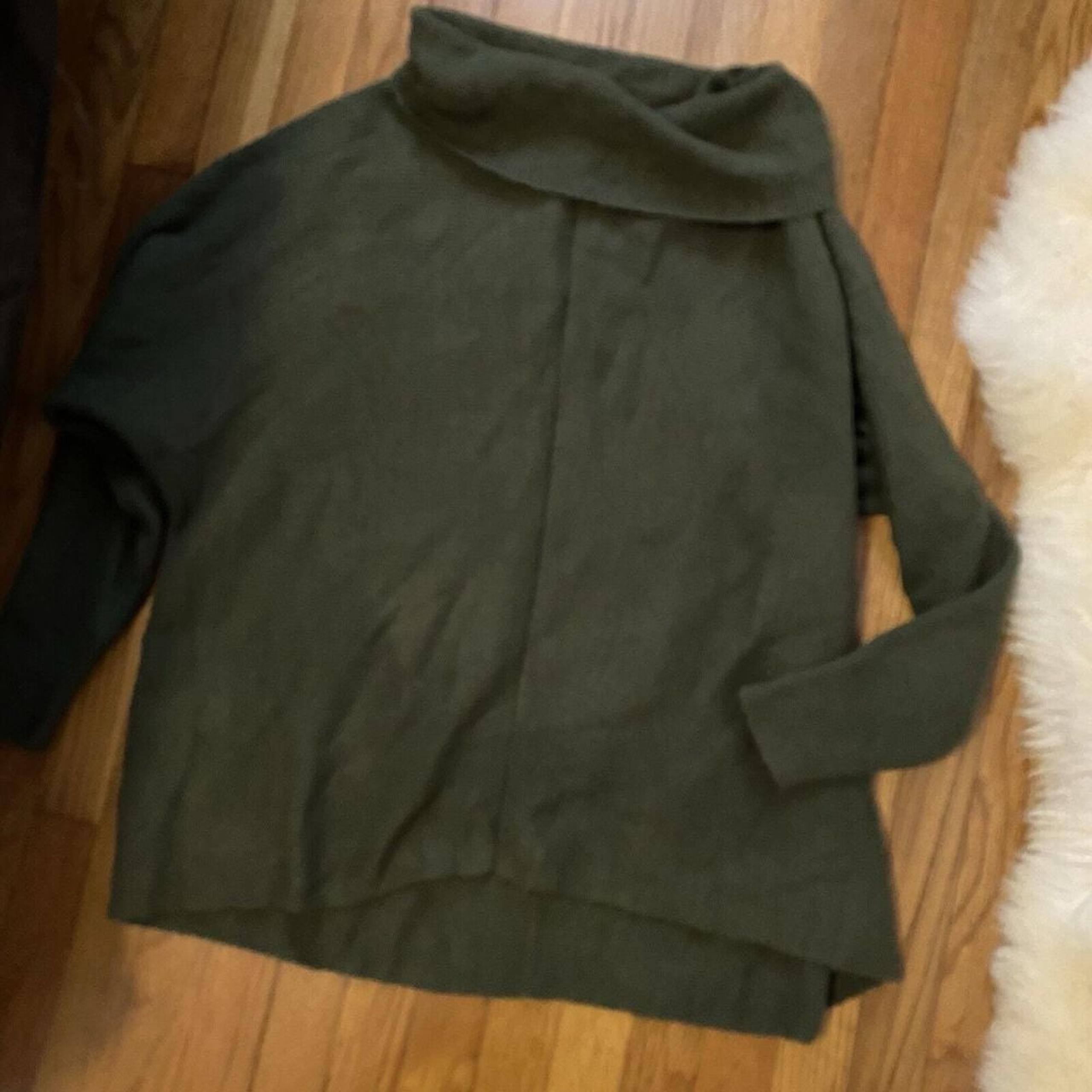 Umgee Solid Green Cowl Neck Sweater Dolman Style Large L Pullover