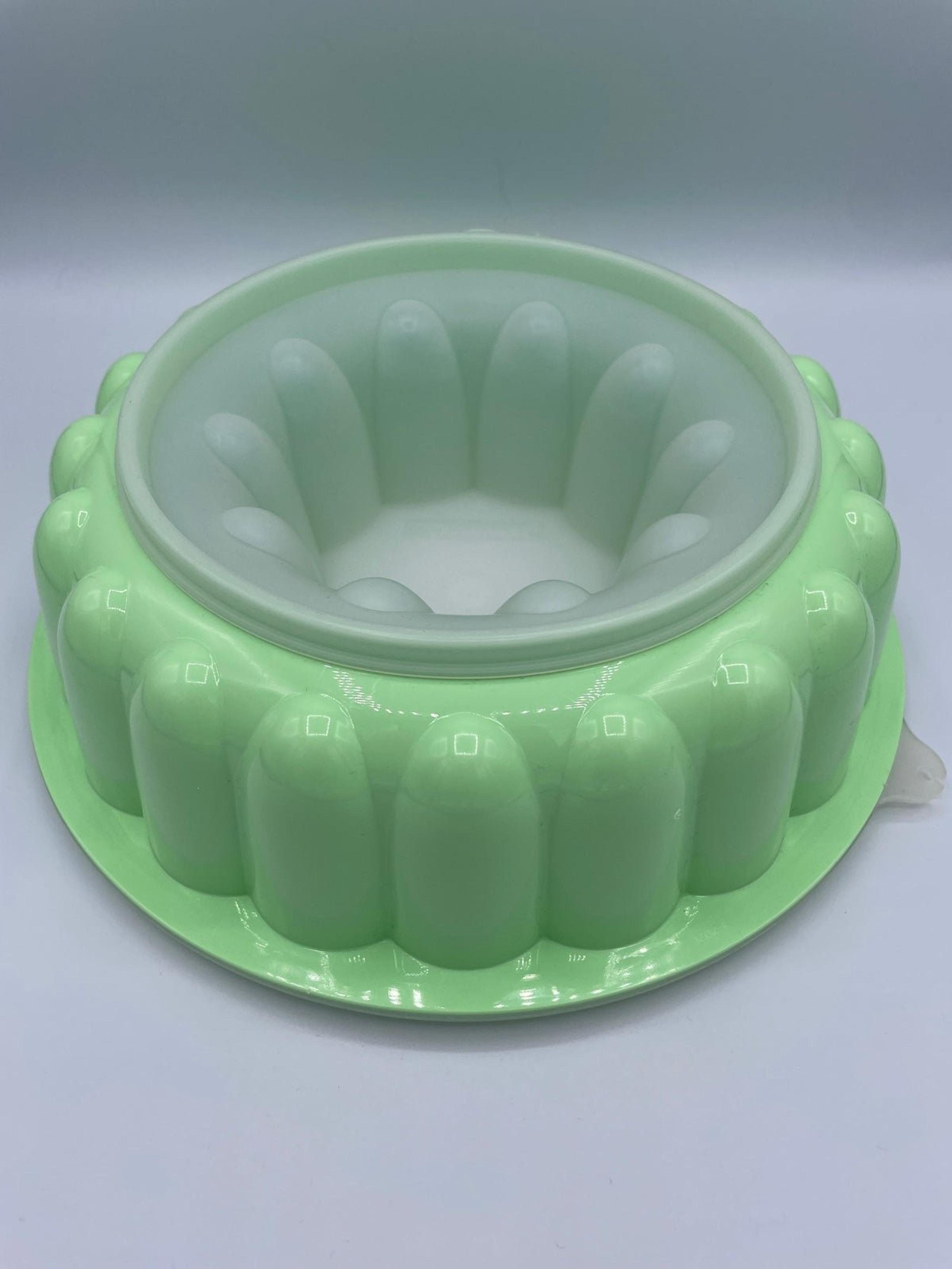 Tupperware Jadeite Green 3 Piece JELLO MOLD, Jel-Ring Mold