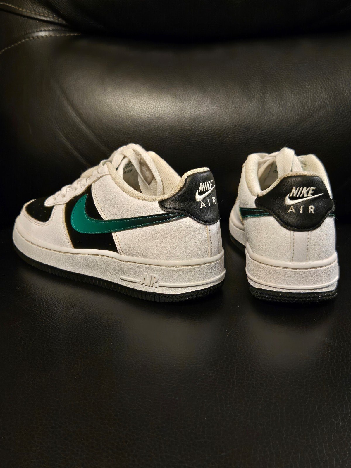 Nike Air Force 1's Sneakers. (Youth)