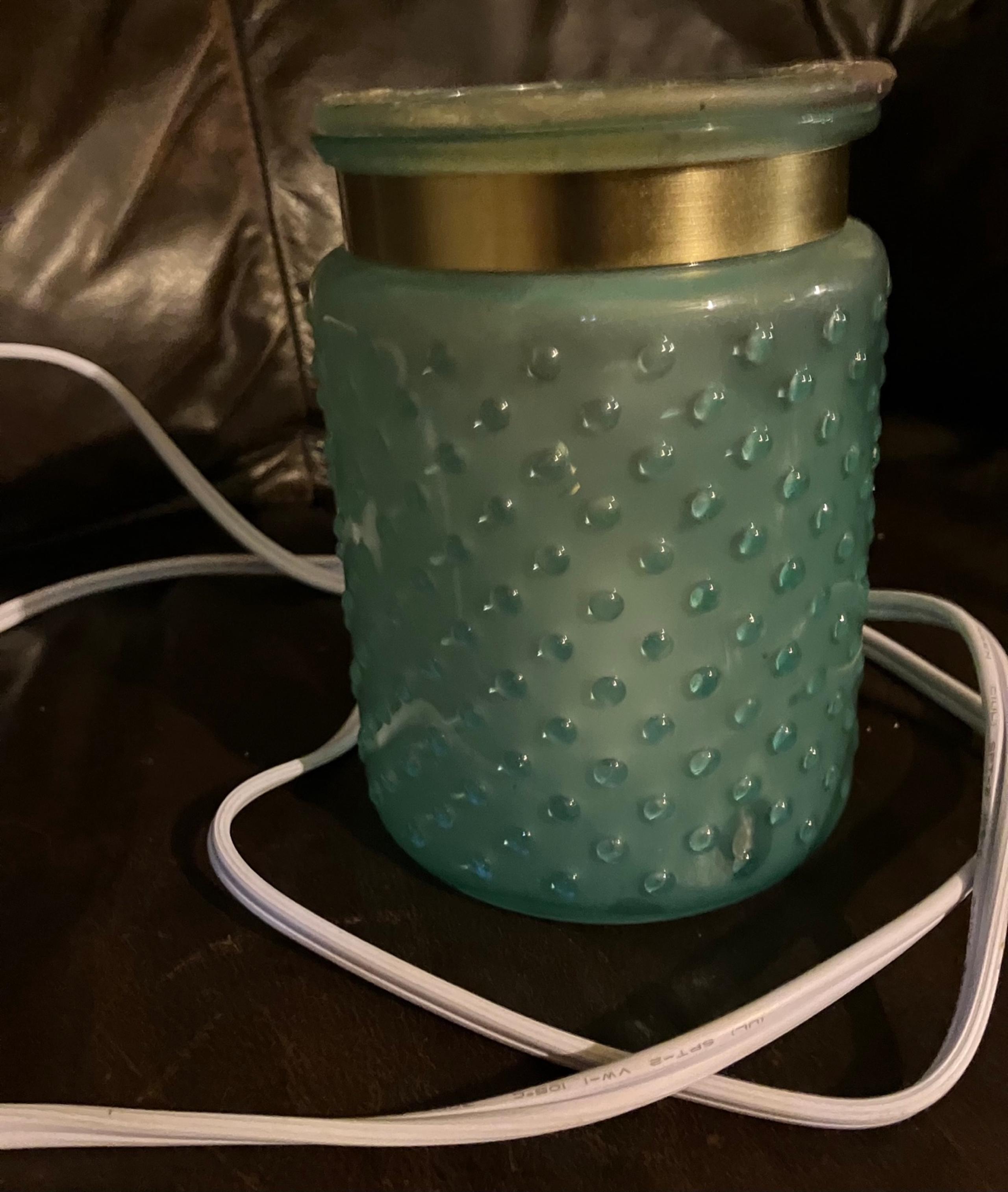 Scentsy Wax oil Warmer better homes & garden hobnail