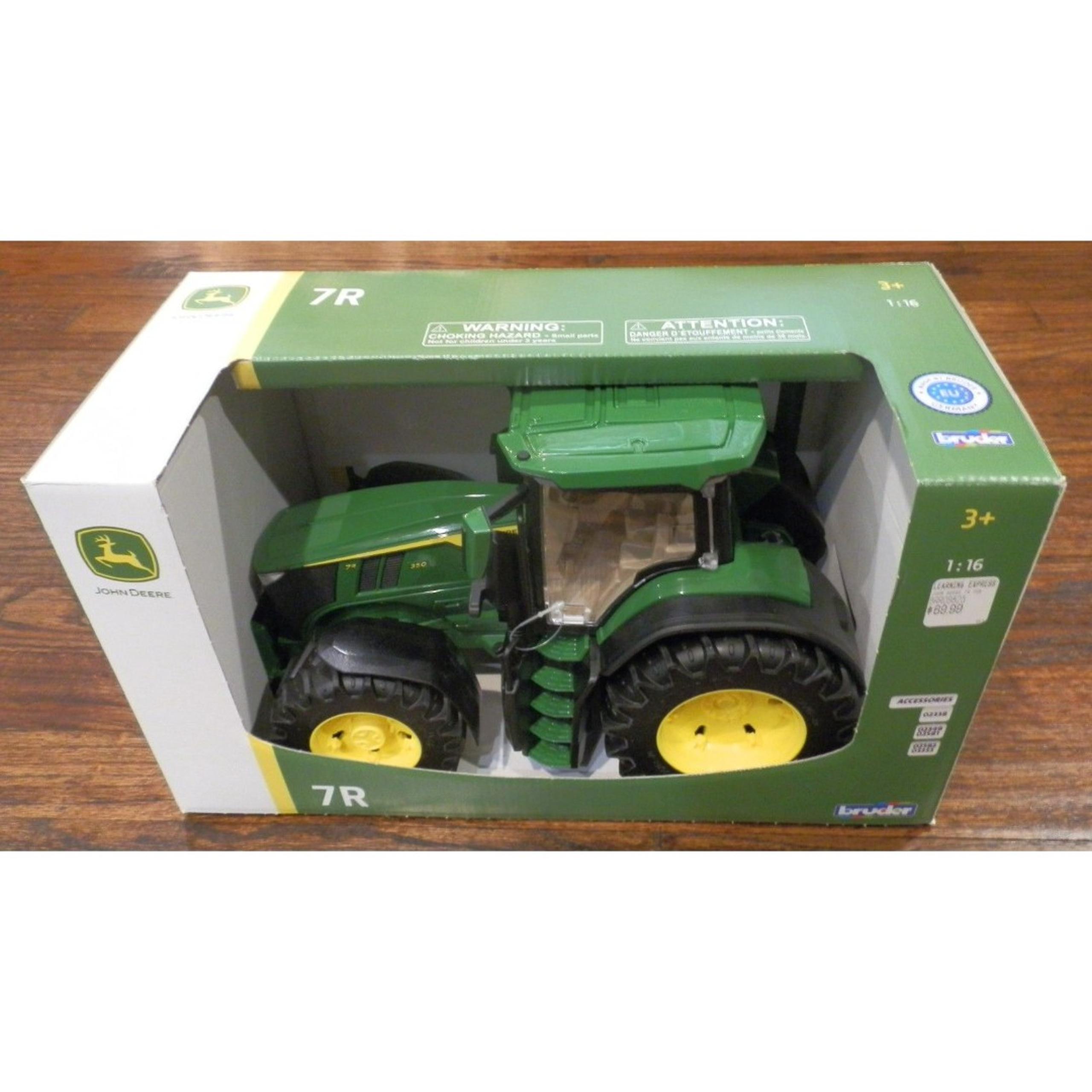 Bruder John Deere 7R Tractor 1/16 Scale New in Box