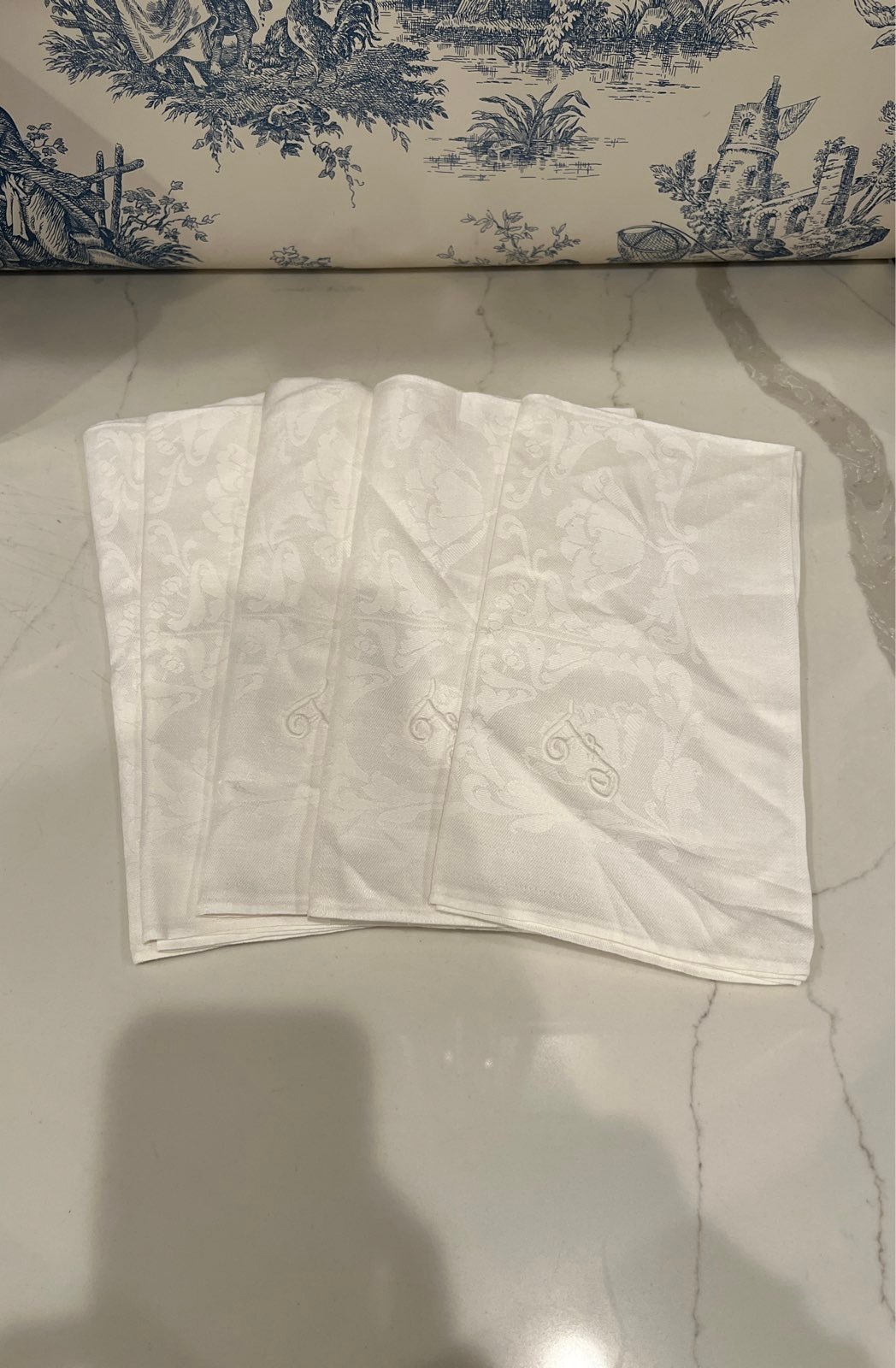 Linen monogrammed F dinner napkins