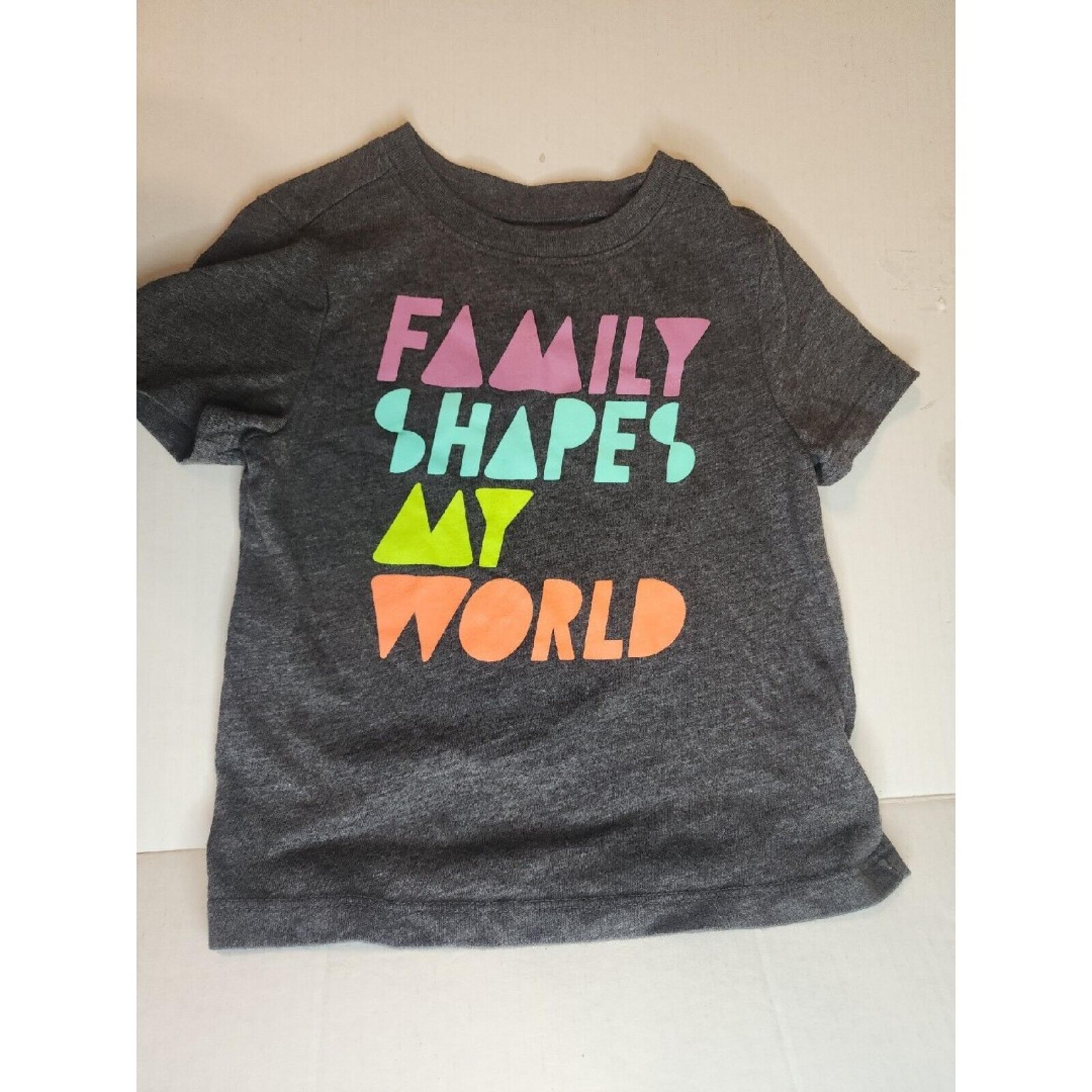 Old Navy Short Sleeve T-Shirt Toddler Boys Size 2T "Family Shapes My World"