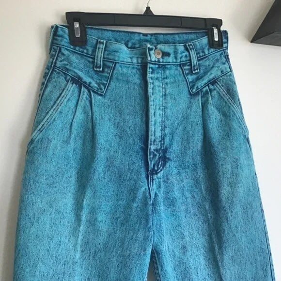 Wrangler Vintage Made in USA Neon Mom Je