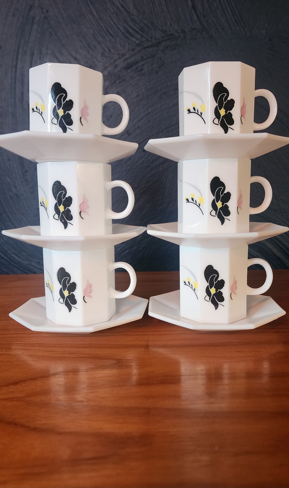 Arcopal France Vintage Tea Cups and Saucers Anaise Pattern Set of 6 Excellent