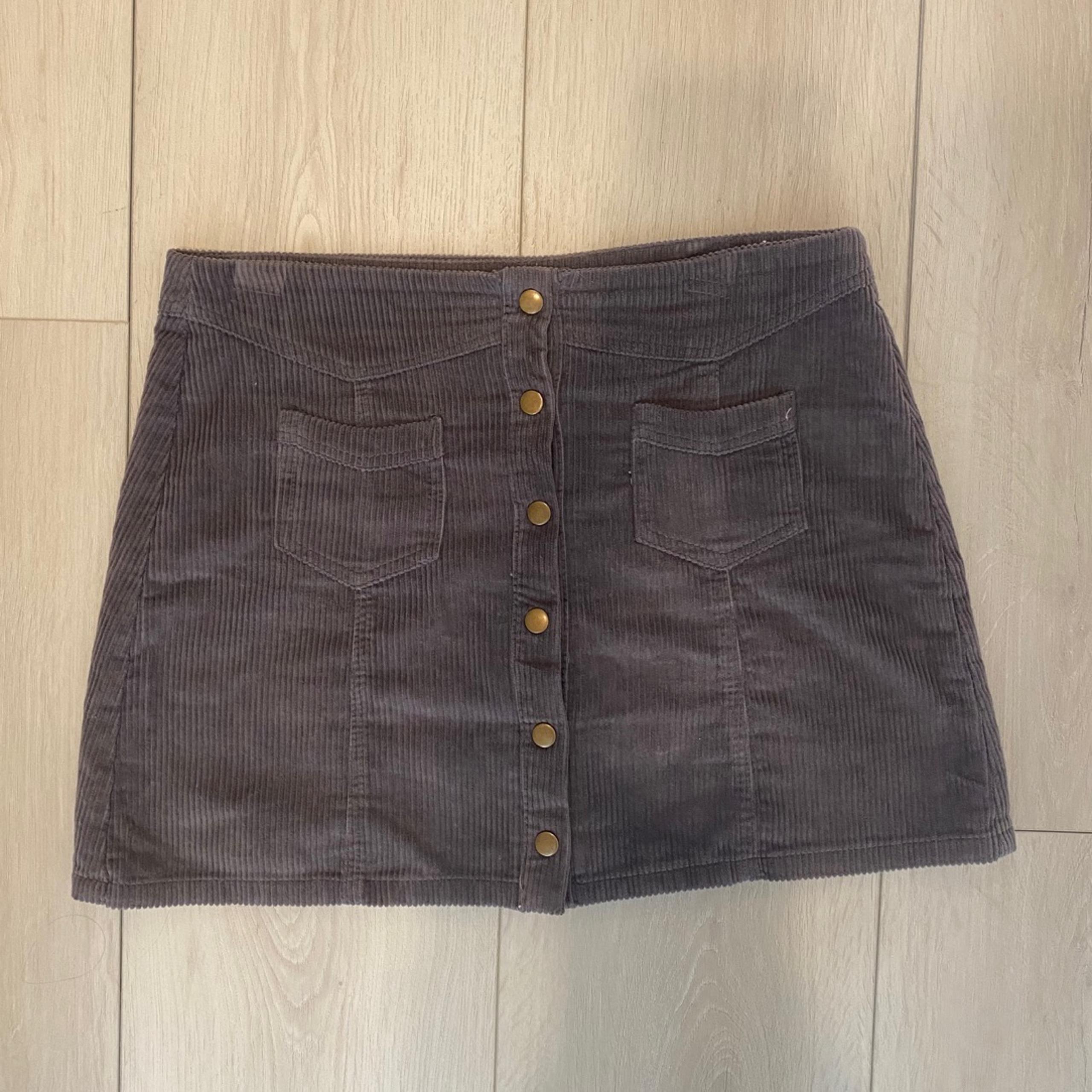 SHE + SKY | Slate Gray Corduroy Mini Skirt | Front Snaps | Size Large | EUC