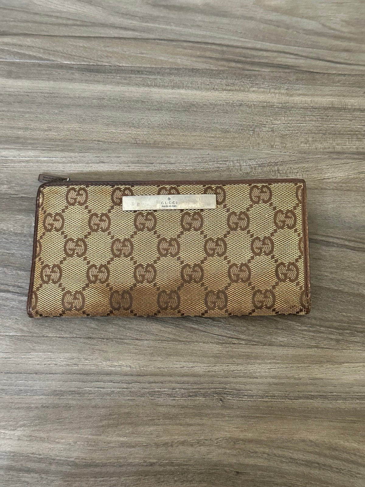 Authentic Gucci wallet credit cards brown signature