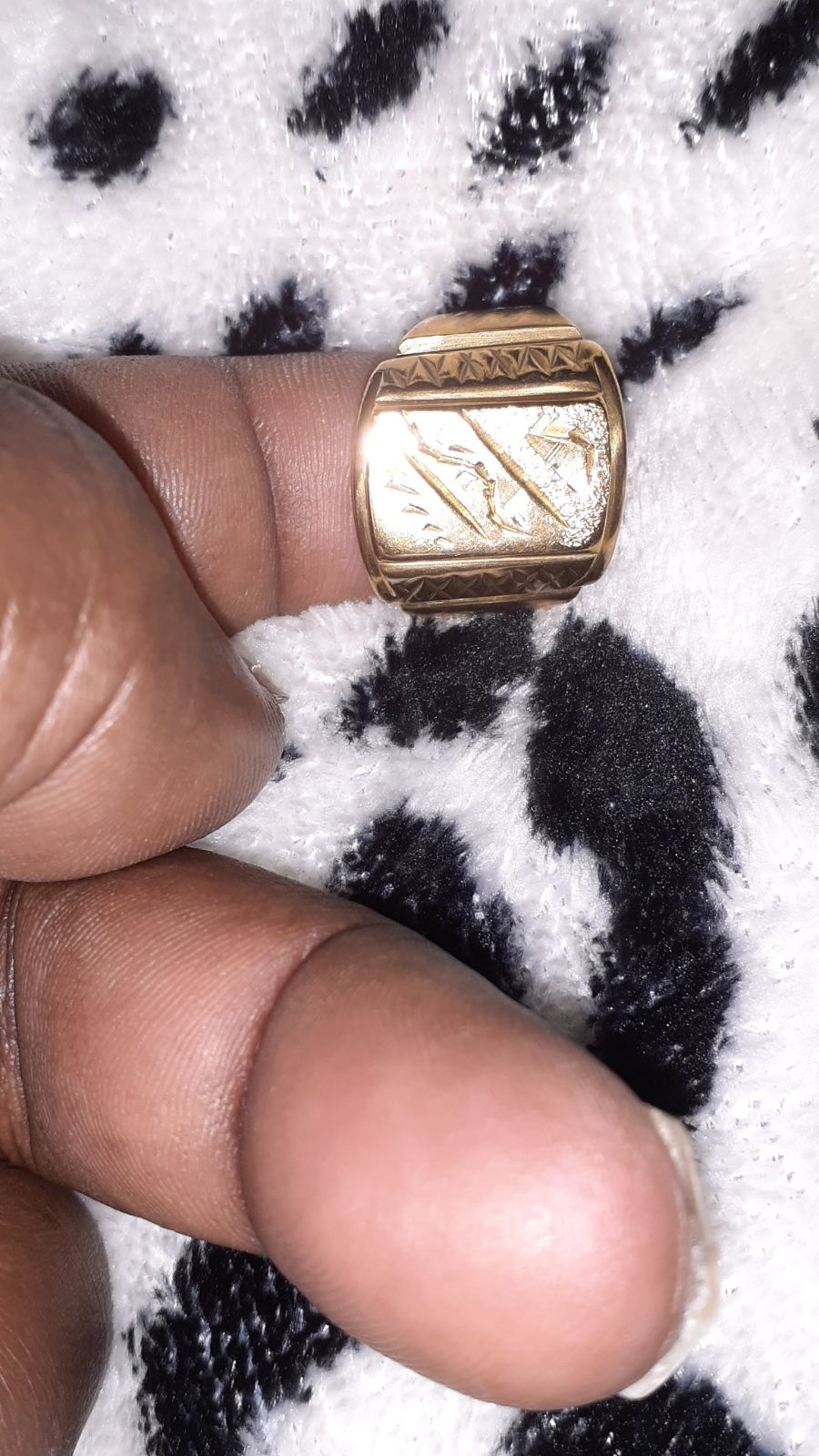 Gold ring