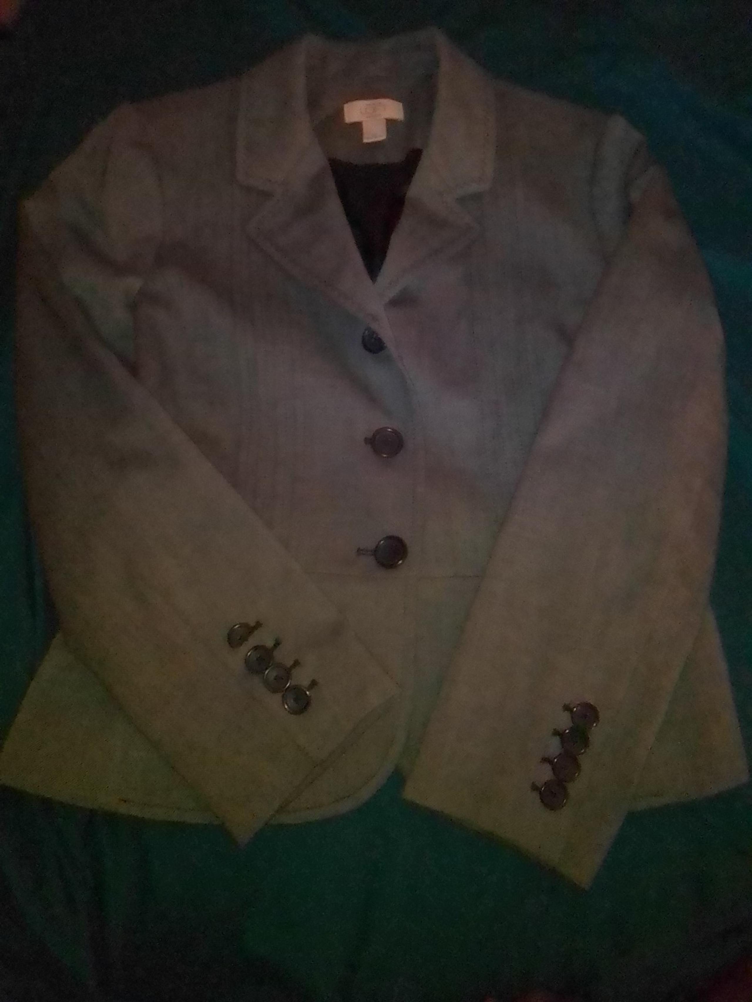 Women's Blazer Gray/Jacket size 8. Gray brand The Loft.