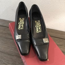 [Salvatore Ferragamo] Authenticated Black Leather Kitten Heel Pumps Women’s 5.0