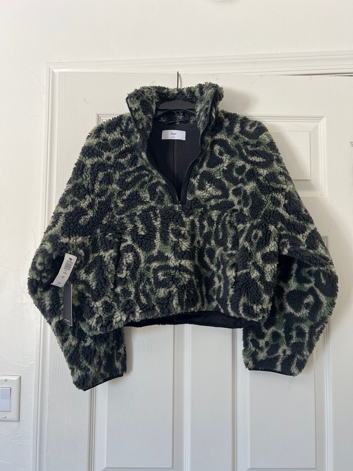 TNA Sherpa half zip