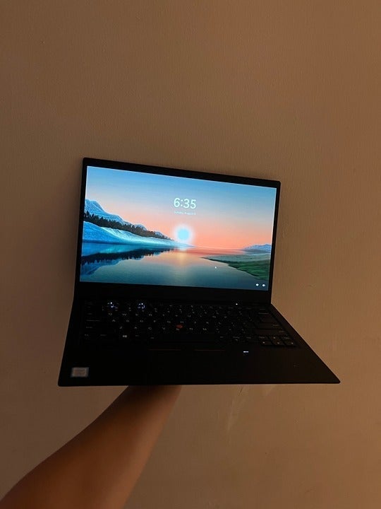 Lenovo ThinkPad X1 Carbon (6th Gen) - Windows 10 Pro - Intel Quad Core i7-8550U