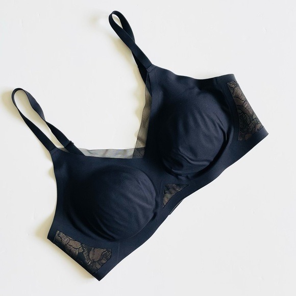 Honeylove XL Crossover Lace wireless bra in black