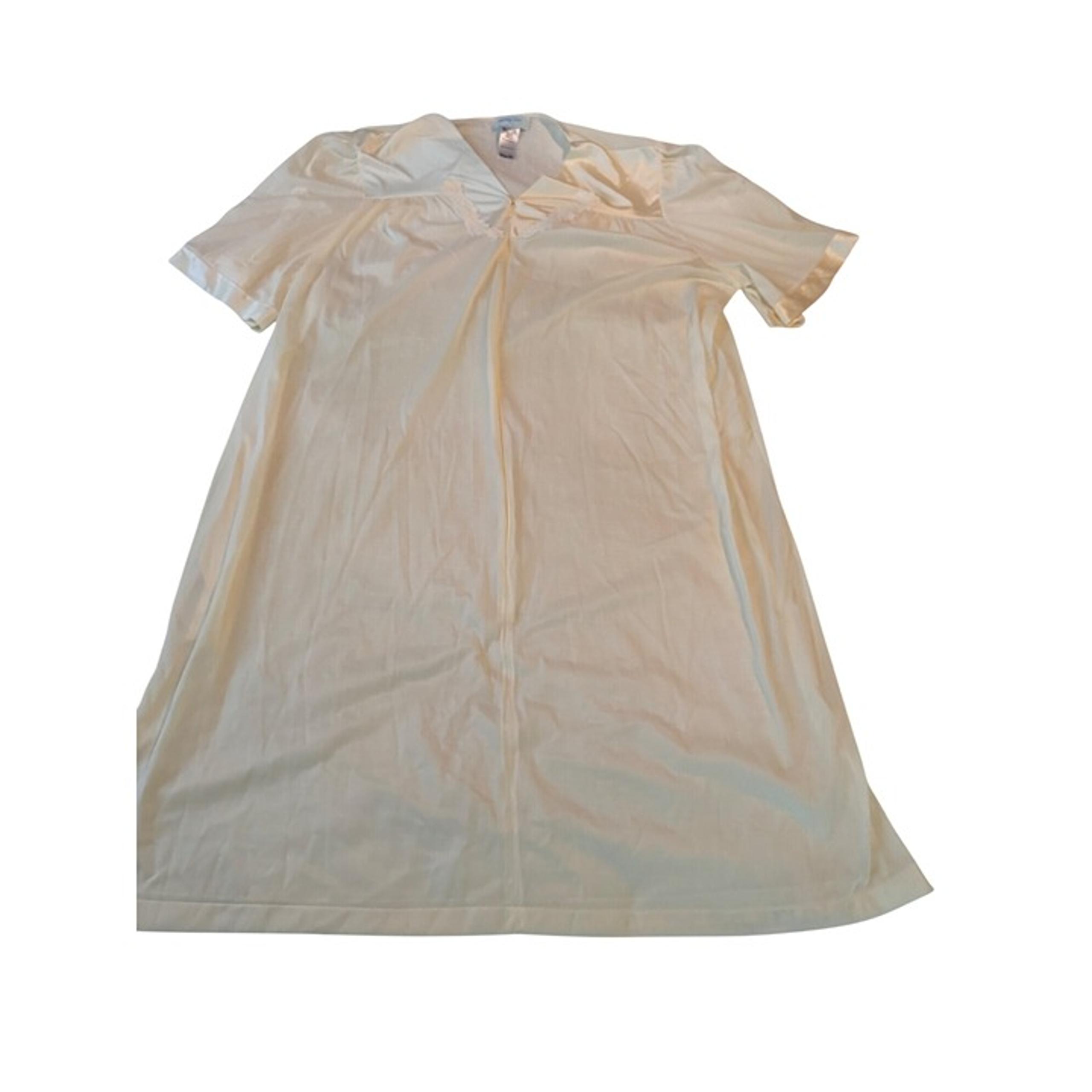 Vanity Fair Womens Ivory Nylon Short Sleeve Nightgown With Embroidered L