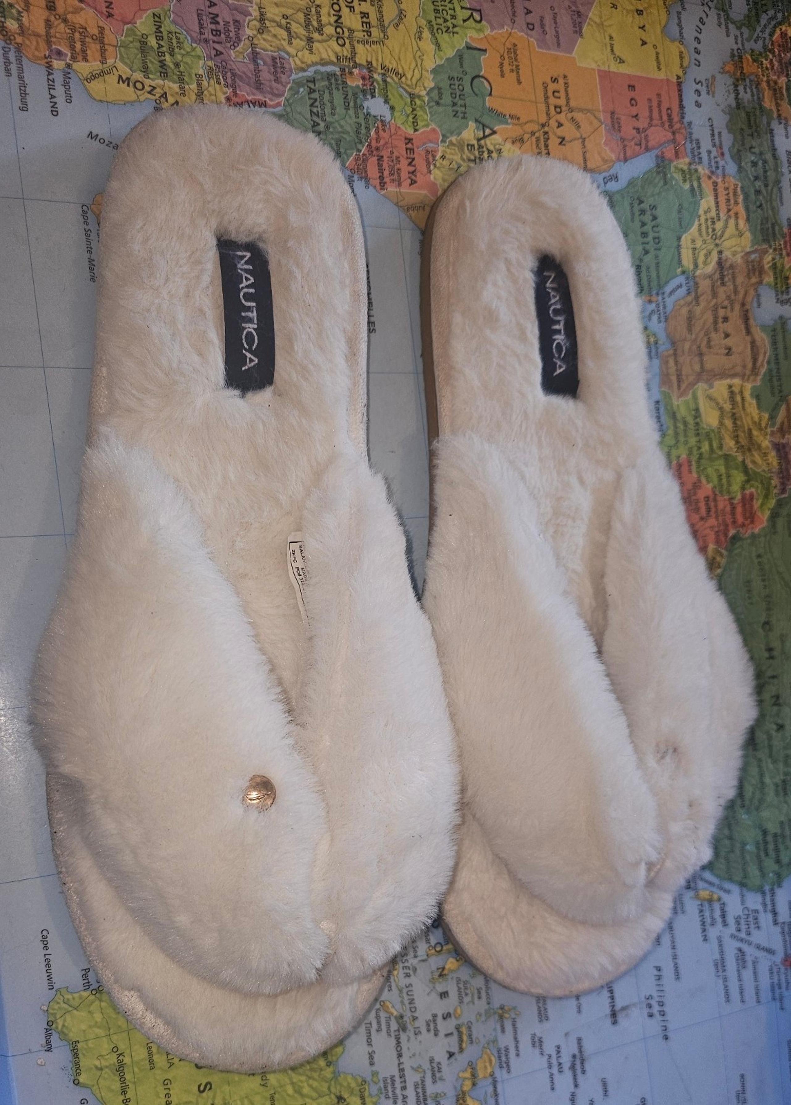 Nautica Fur Women's Slippers New 9-10