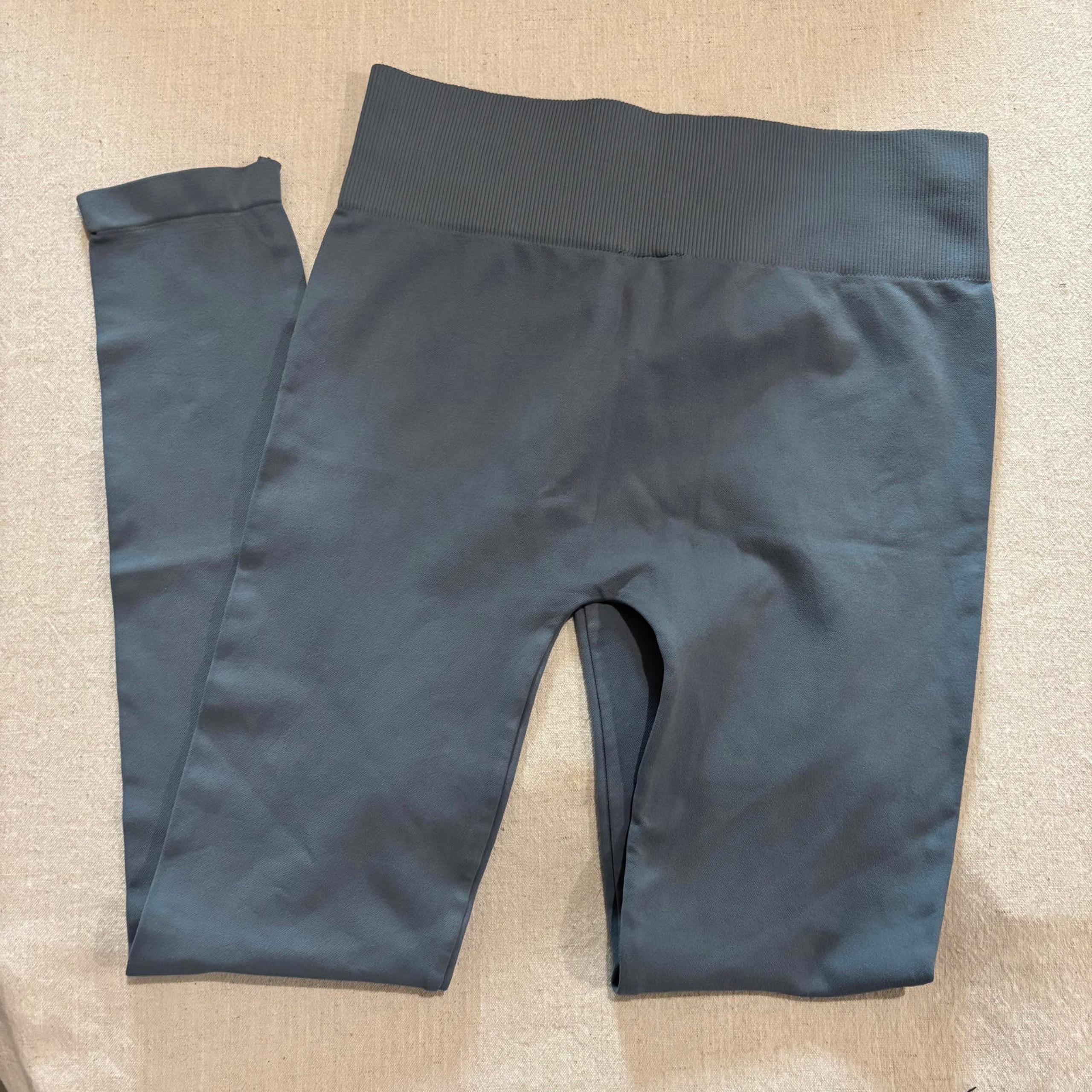 Nikibiki Deep Blue Seamless Leggings