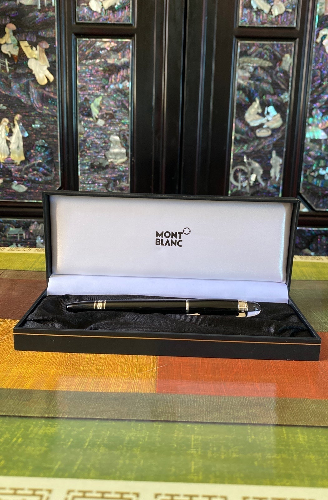 Montblanc Fineliner pen with case