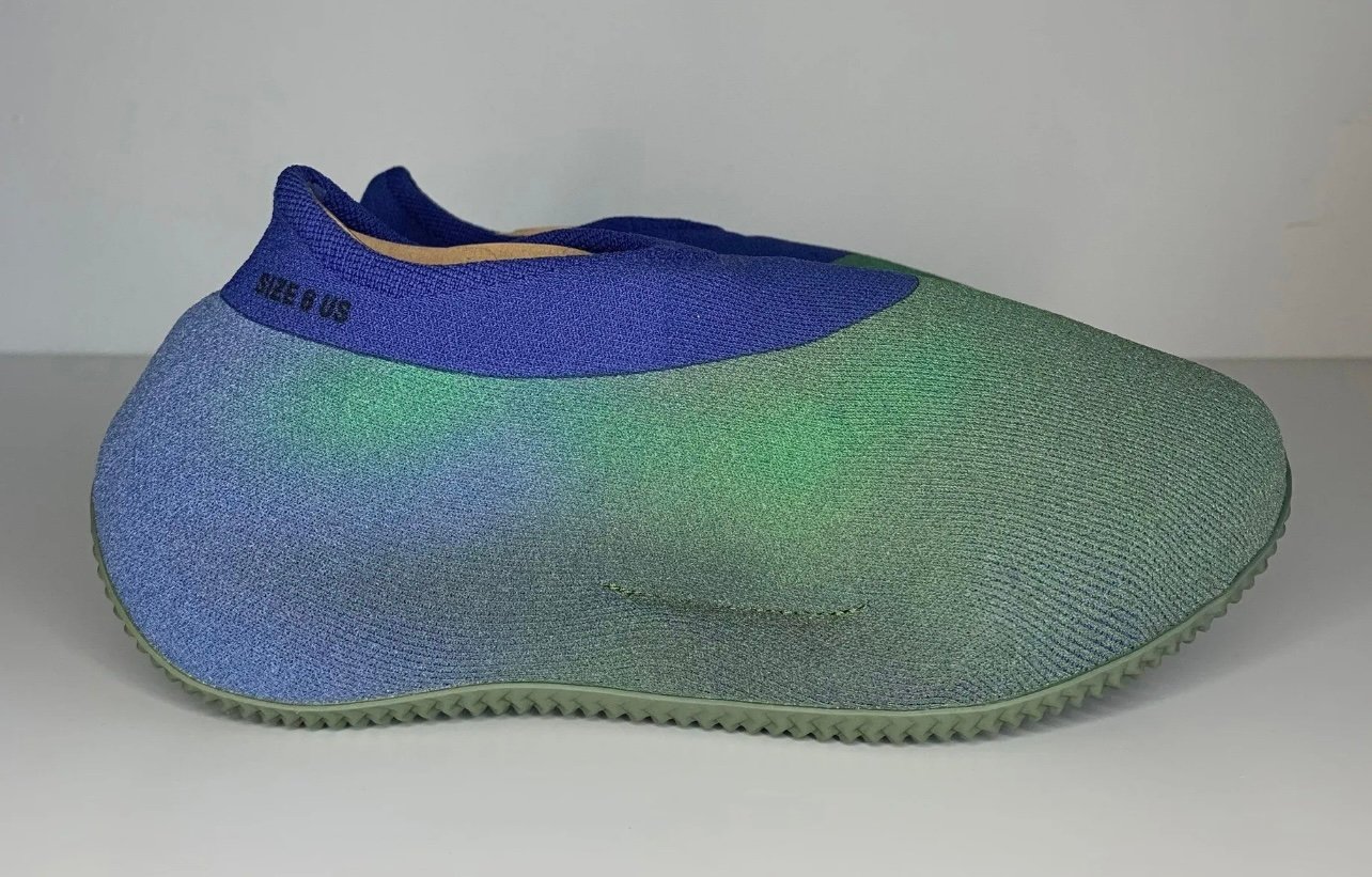YEEZY Knit Rnnr “Faded Azure” sz. 6