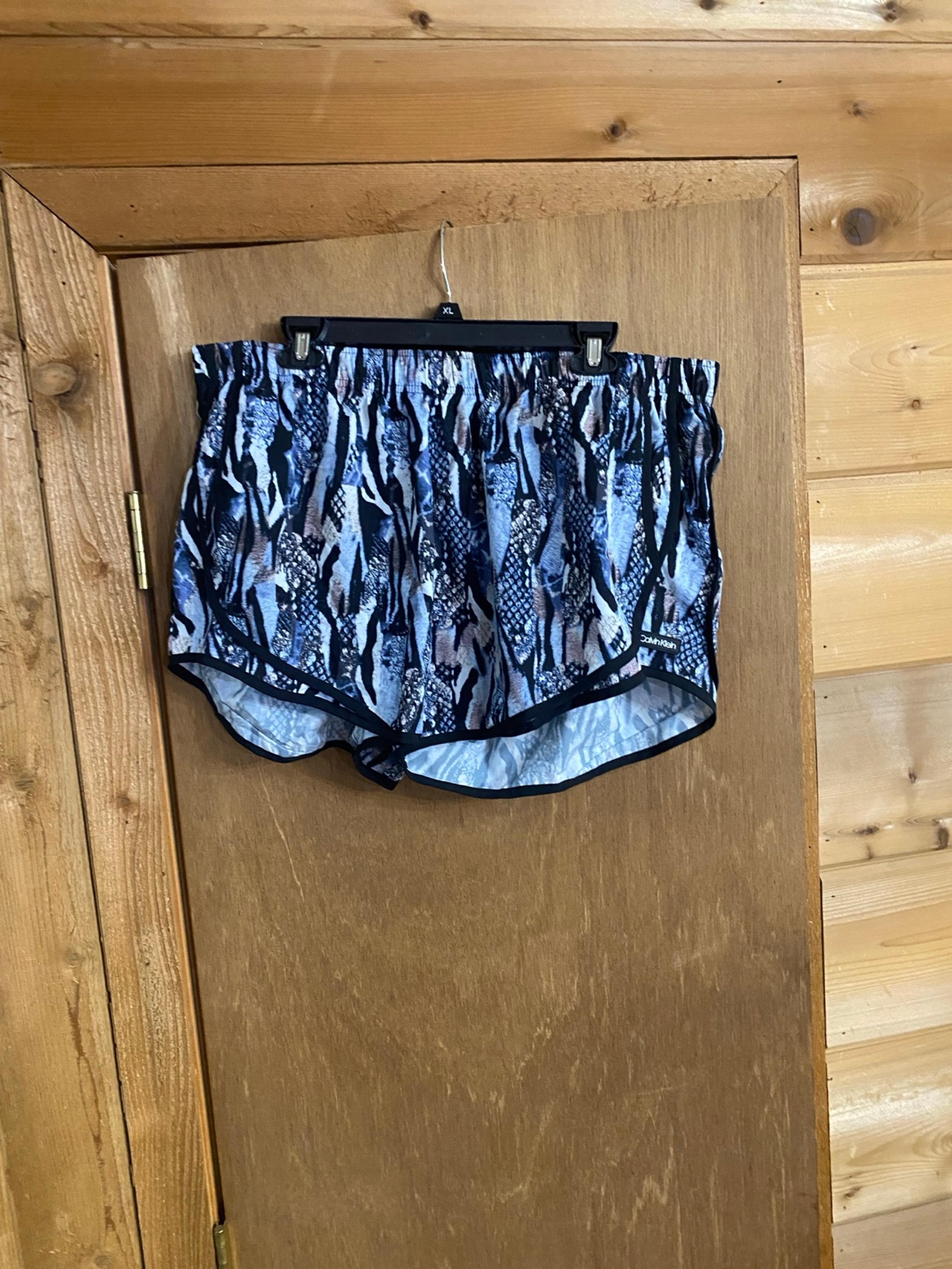 Women’s 2X Calvin Klein shorts