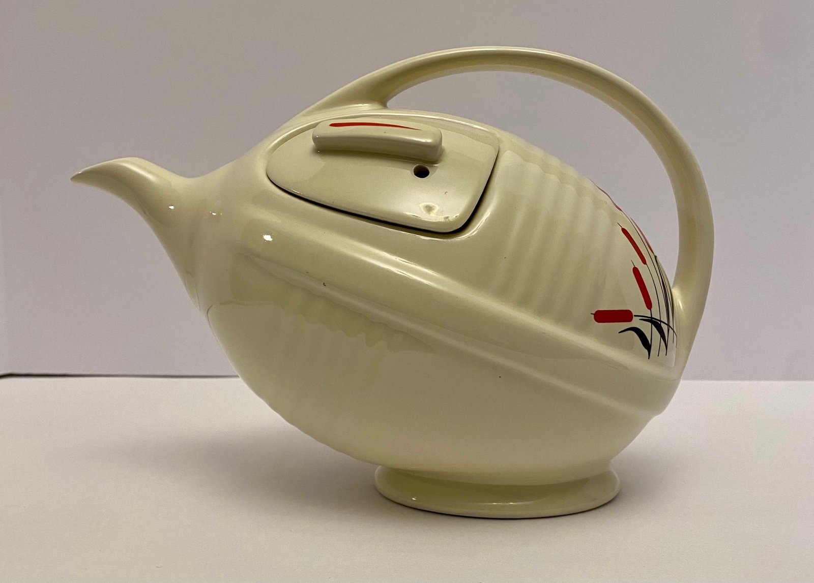 Vintage (1997) Jewel Tea Autumn Leaf Football Teapot Hall China Limited Edition.