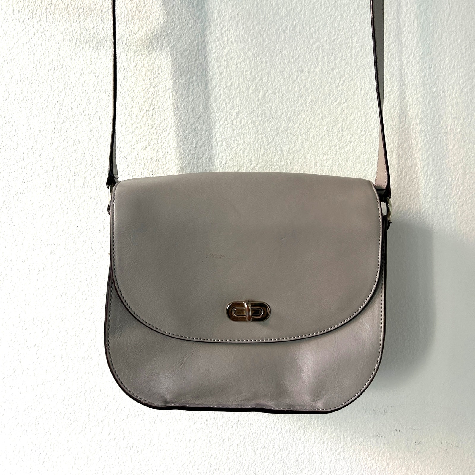 Lo & Sons Claremont Crossbody Camera Bag Light Grey