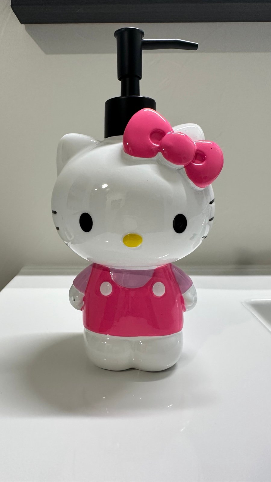 Hello Kitty Pink Soap dispenser