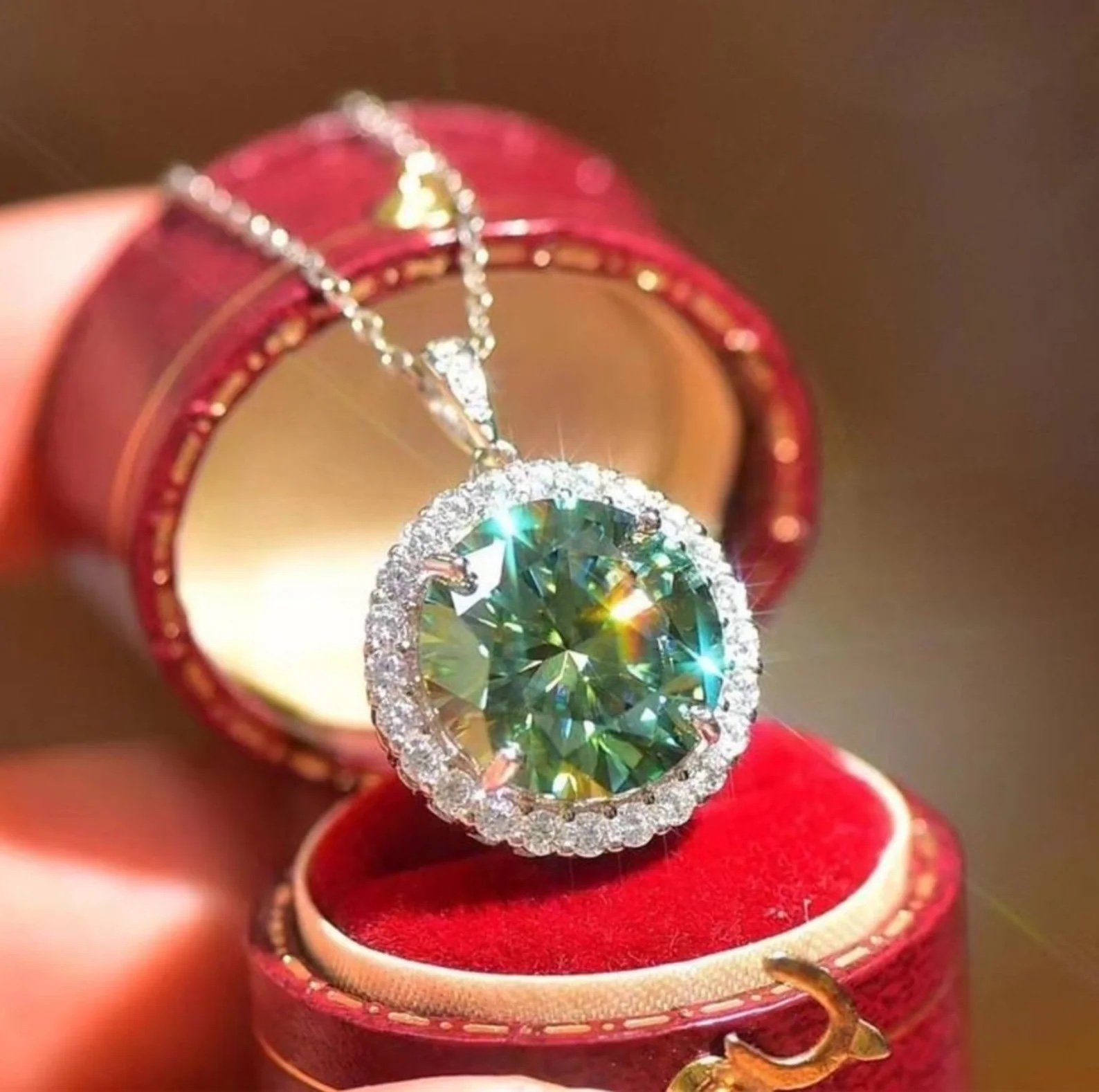 10CT Certified Moissanite Brilliant Cut Pendant And Necklace 45cm