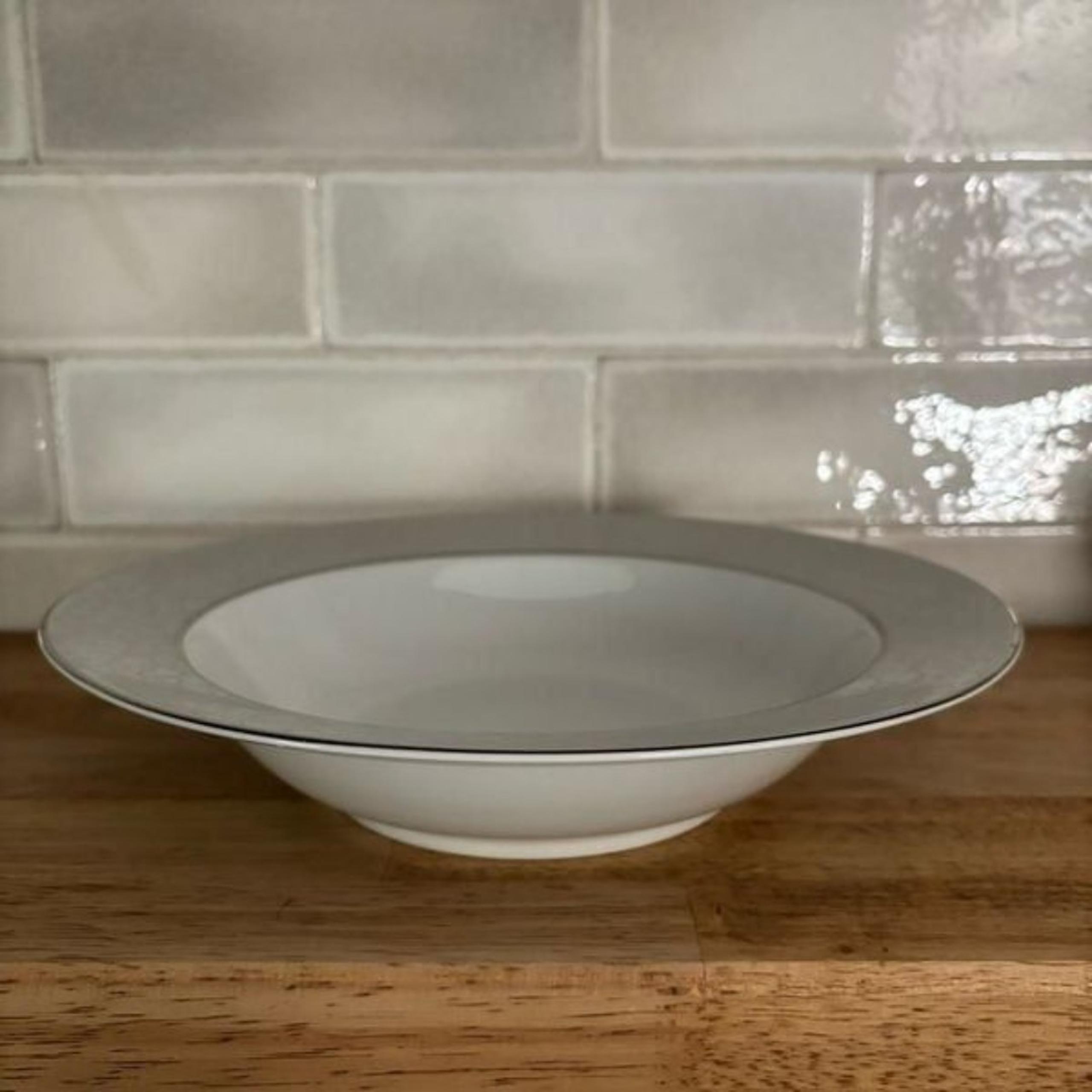 Mikasa Parchment Large 10" Vegetable Serving Bowl L3438/250 Fine China