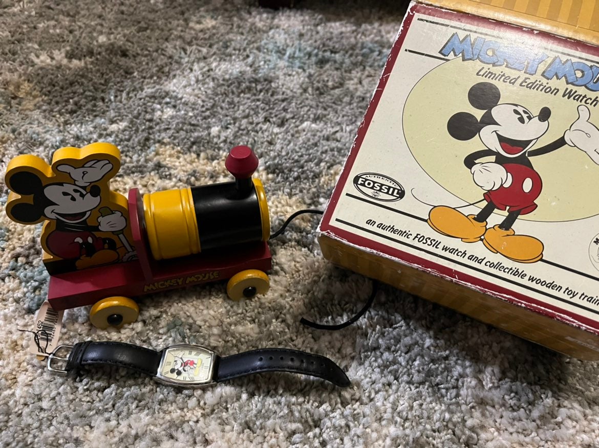 mickey mouse limited edition watch fossil