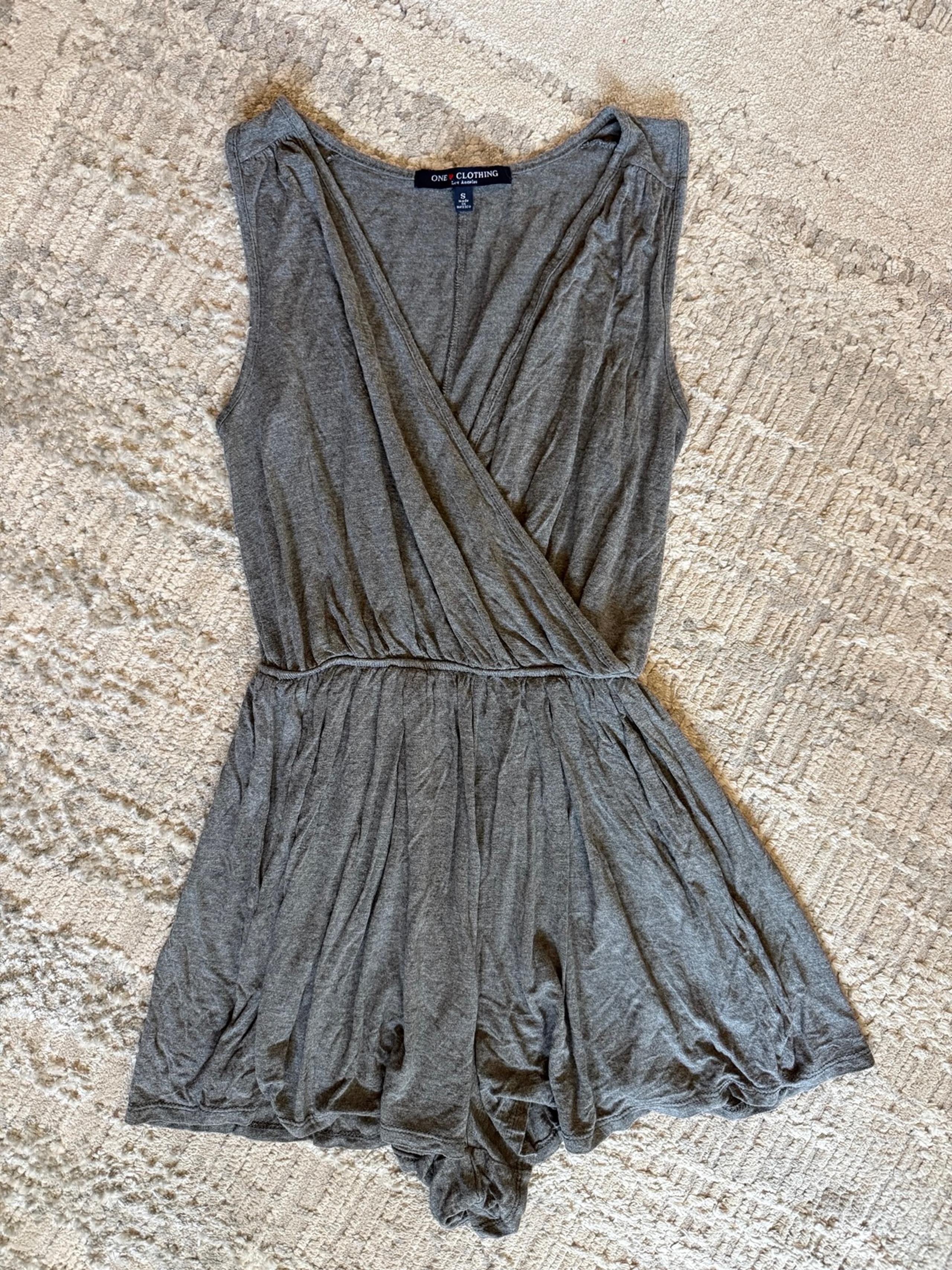 One Clothing Womens Grey Romper Small