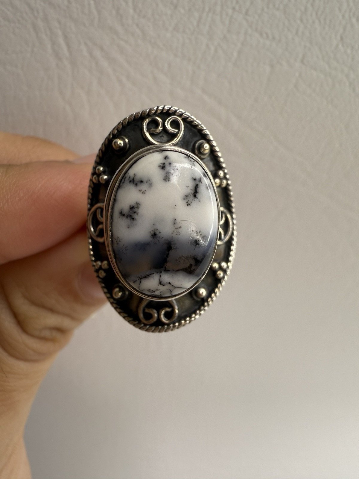 White Buffalo 925 Sterling Silver Ring Size 6.5