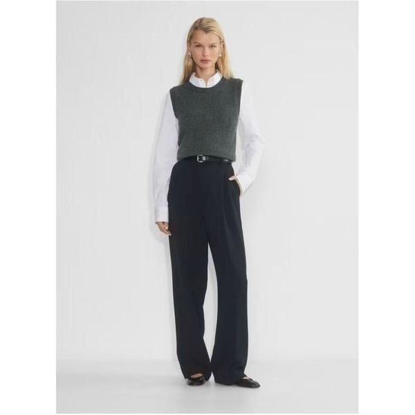 Aritzia Wilfred The Effortless Black High Rise Pleated Wide Leg Women’s Trousers