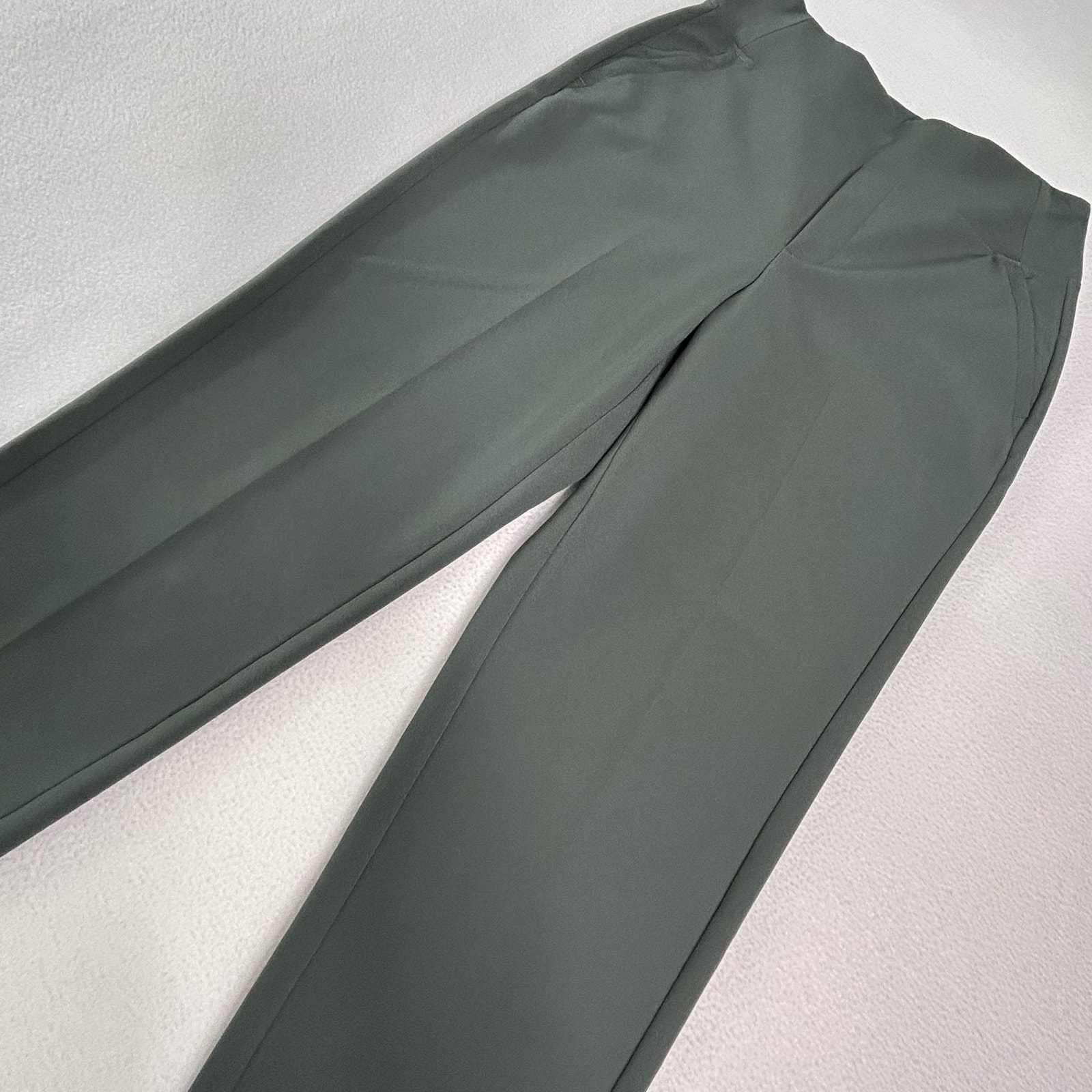 Athleta Women's Size 8 Endless Pant Green 533636