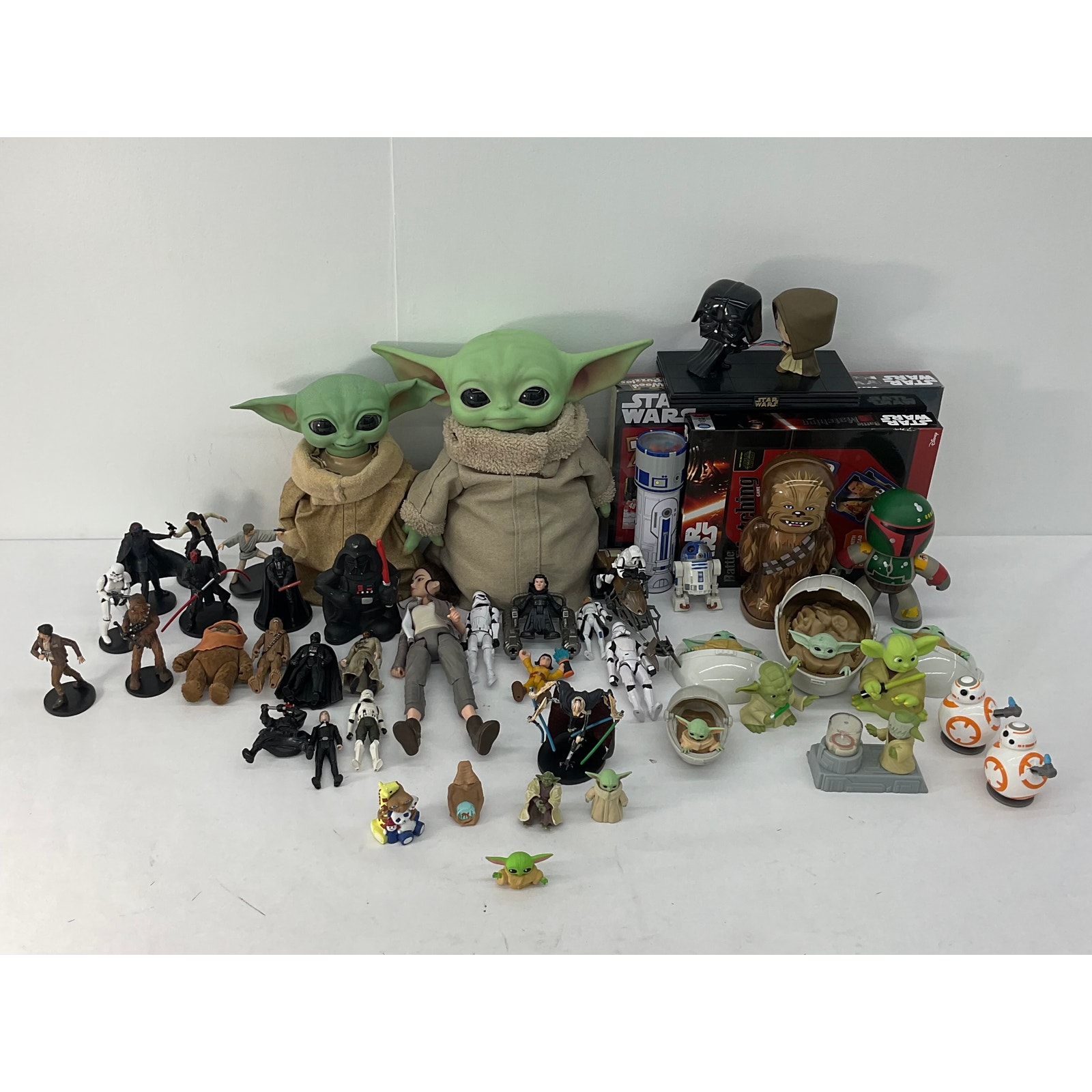LOT of 15 lbs Disney Star Wars Action Figures Toy Figures Yoda BB8 Darth Vader