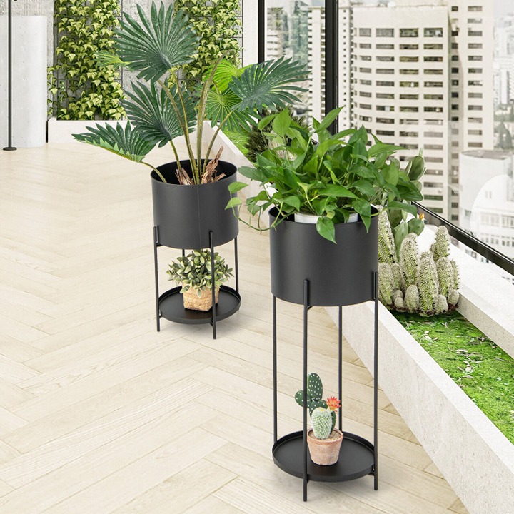 2 Metal Planter