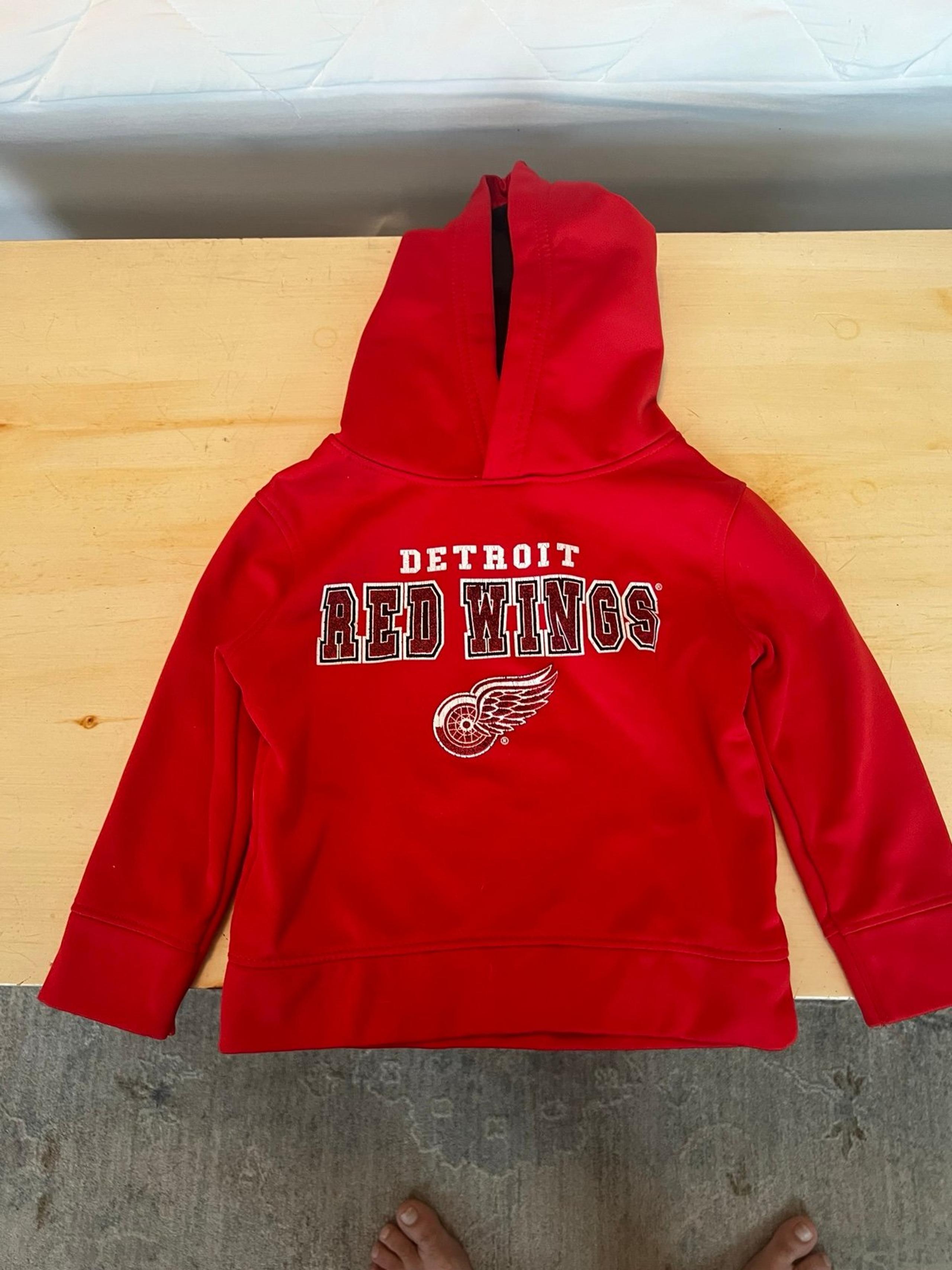Detroit Red Wongs Hoodie Size 2T