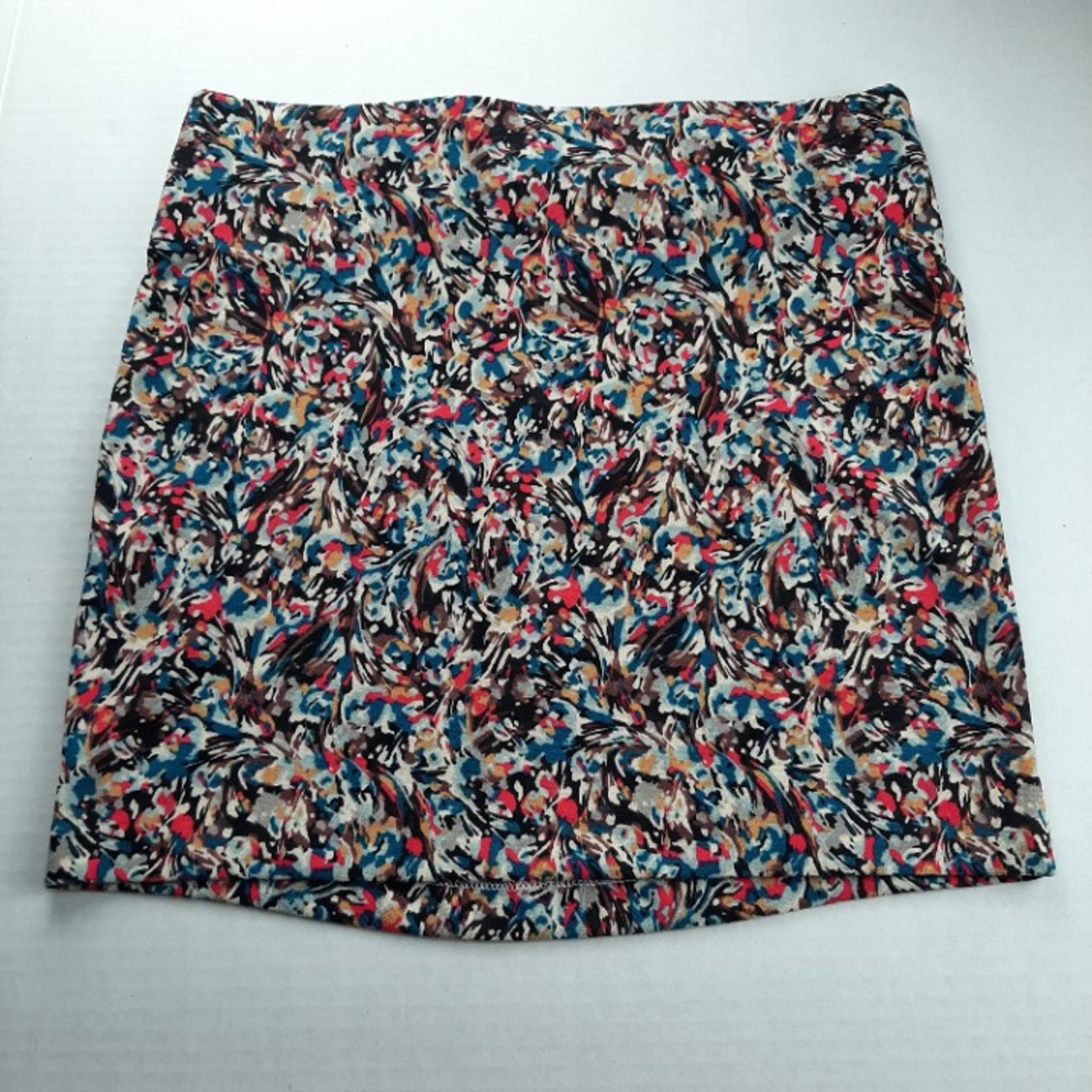 BCBGENERATION Womens Mini Skirt Size Medium Multicolor Print Stretch Knit
