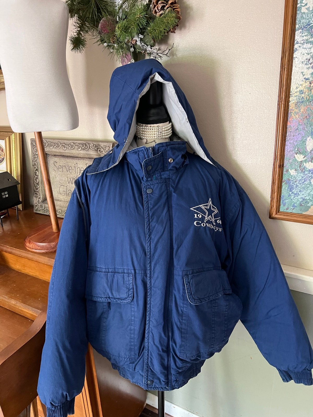 Vintage Dallas Cowboys NFL Chalk Line Down Puffer Coat with Detachable Hood