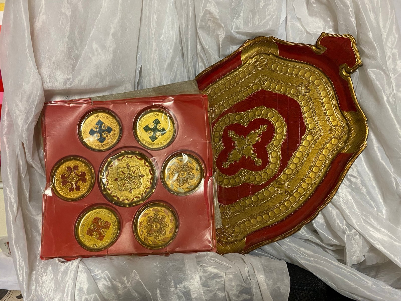 Vintage Italian Florentine Giltwood & Red Tray W/Matching Coasters