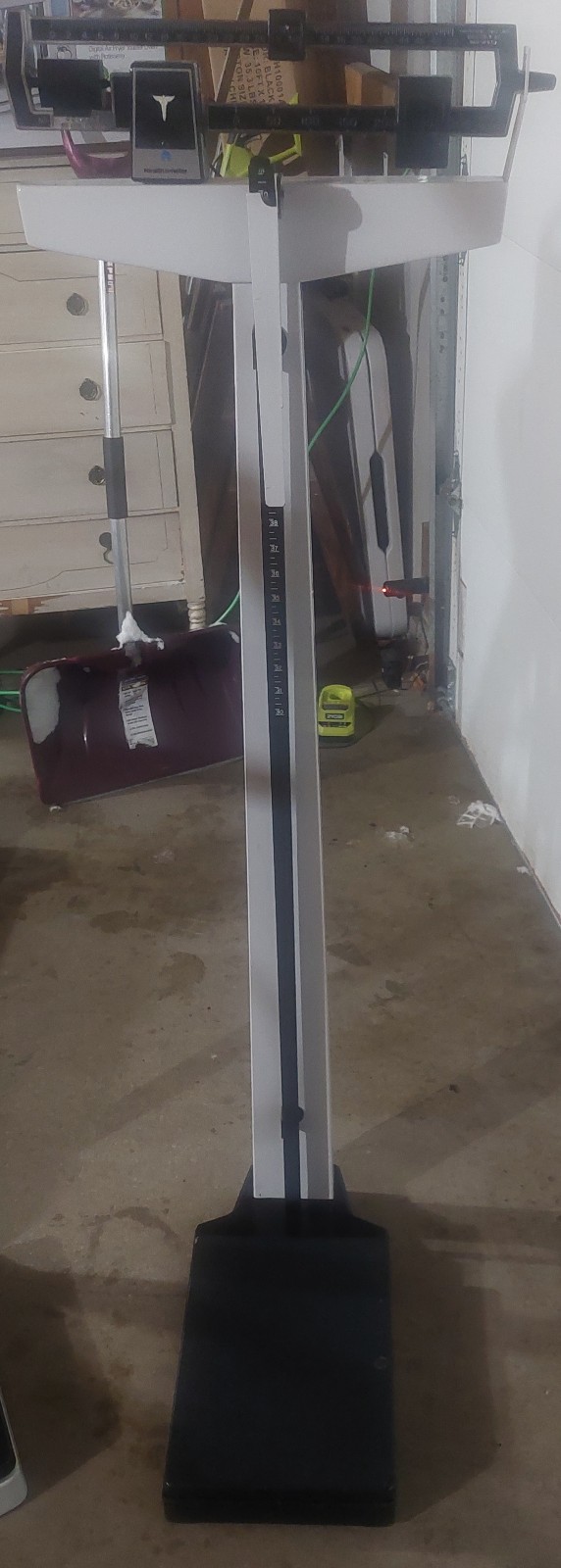 Health-O-Meter doctor style scale with height measurement