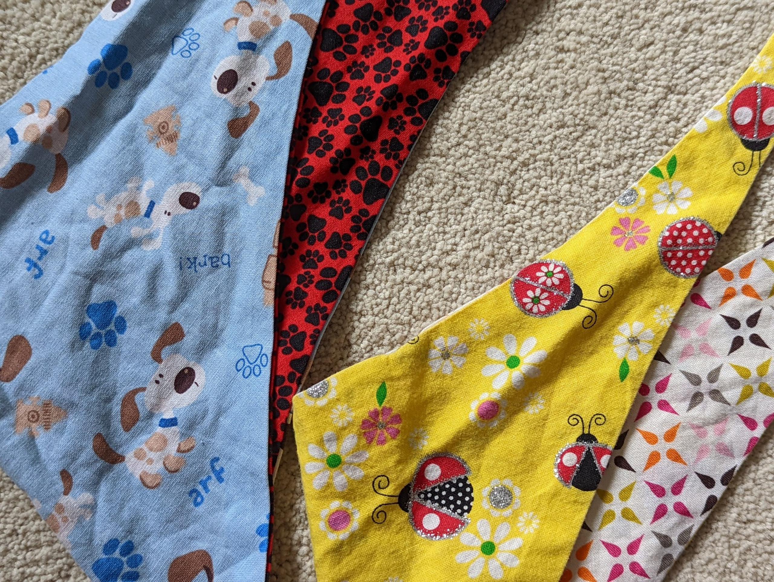 2 dog bandanas