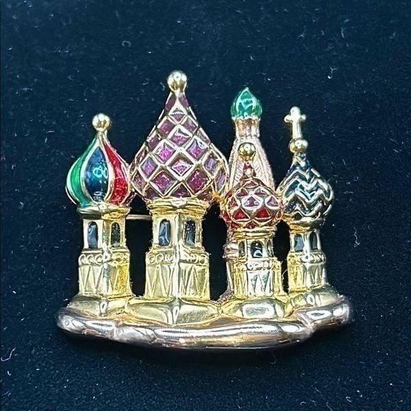 Signed Joan Rivers Imperial Treasures St. Basil's Cathedral Brooch Pin