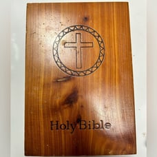 Holy Bible Catholic Light of the World Edition, Holy Bible Illustrated (1976)