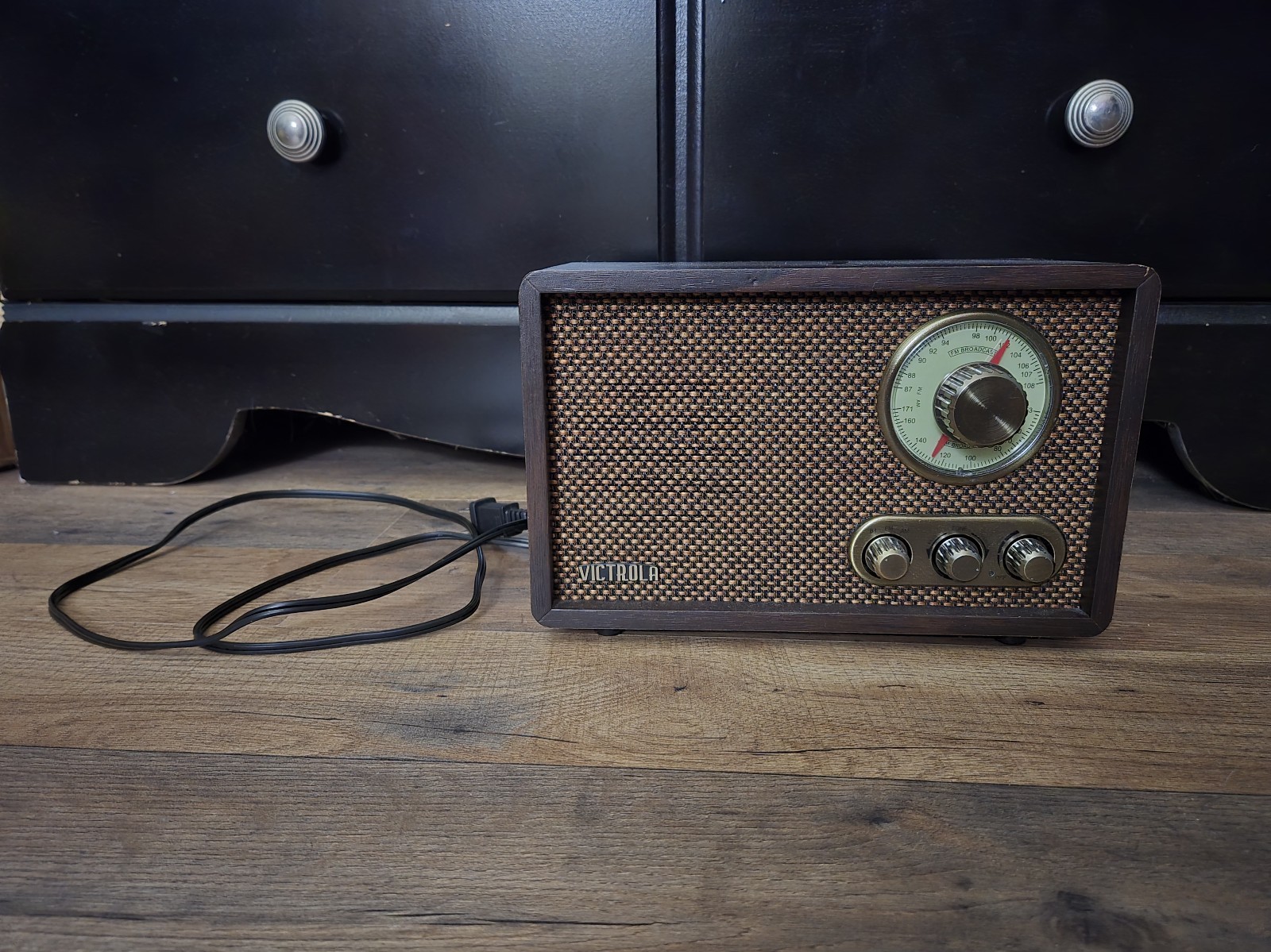 Victrola Willow VRS-2800 Retro Wood Bluetooth FM/AM Radio Espresso Rotary Dial